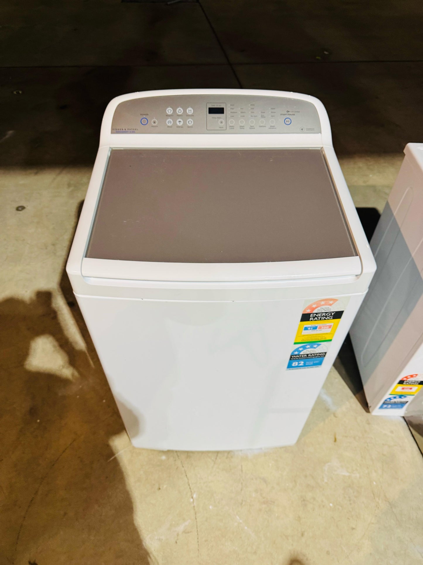 **FISHER & PAYKEL 8KGS TOP LOADER WASHING MACHINE**