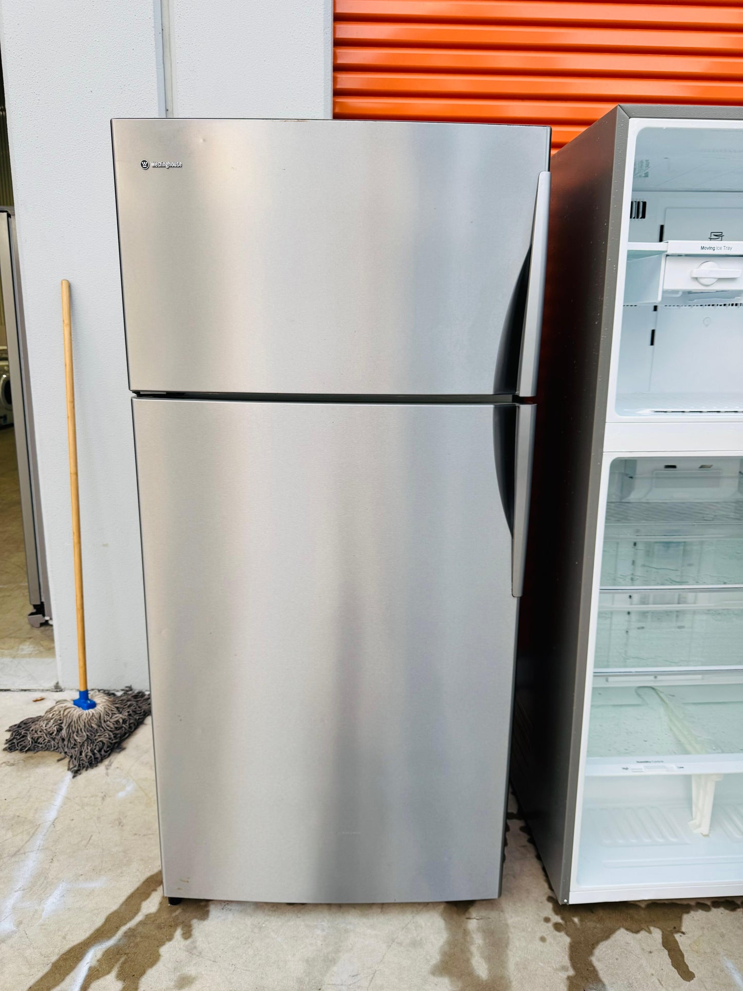 **WESTINGHOUSE 520 LITRES FRIDGE FREEZER**