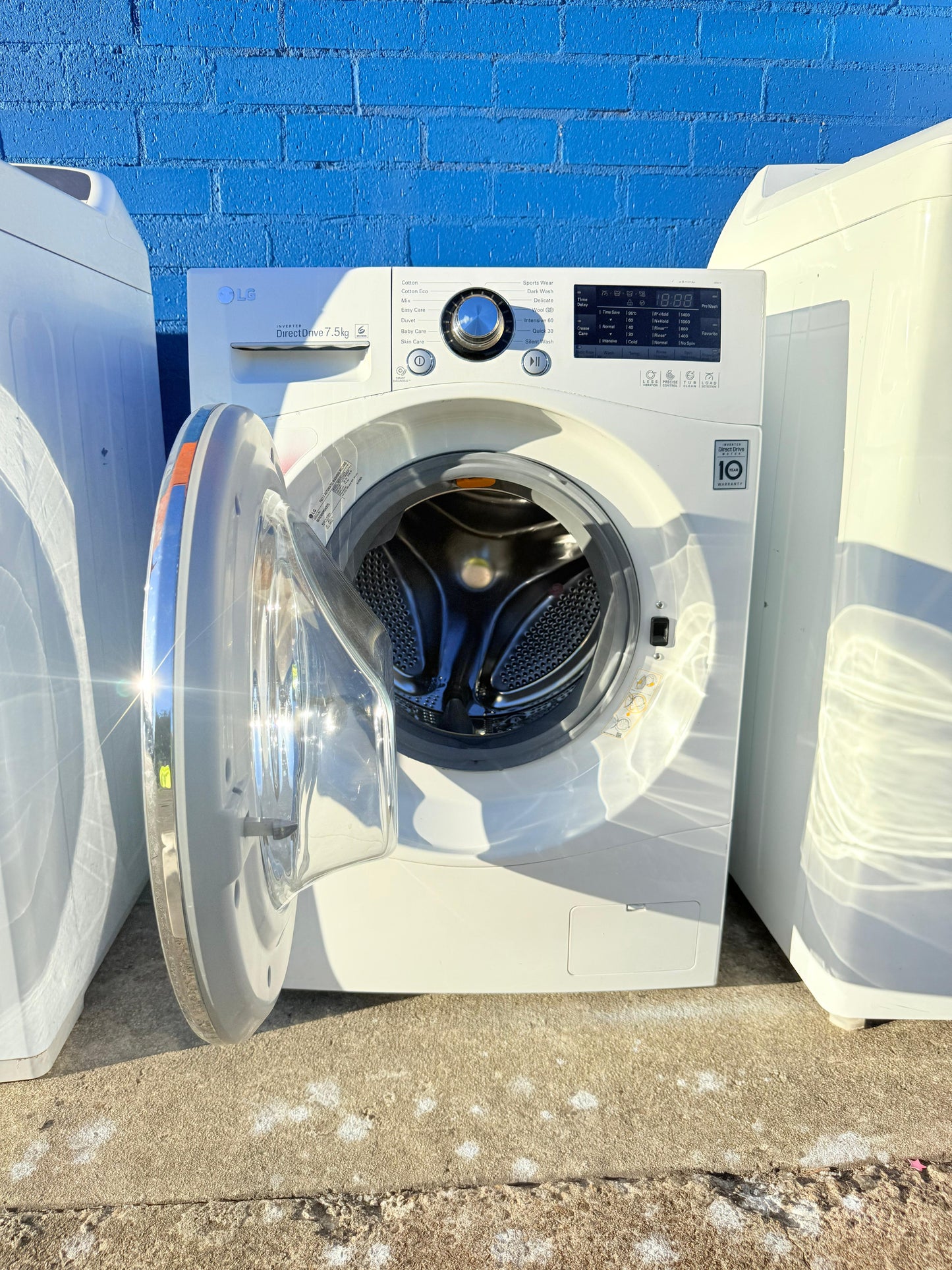 **LG 7.5KGS FRONT LOADER WASHING MACHINE**