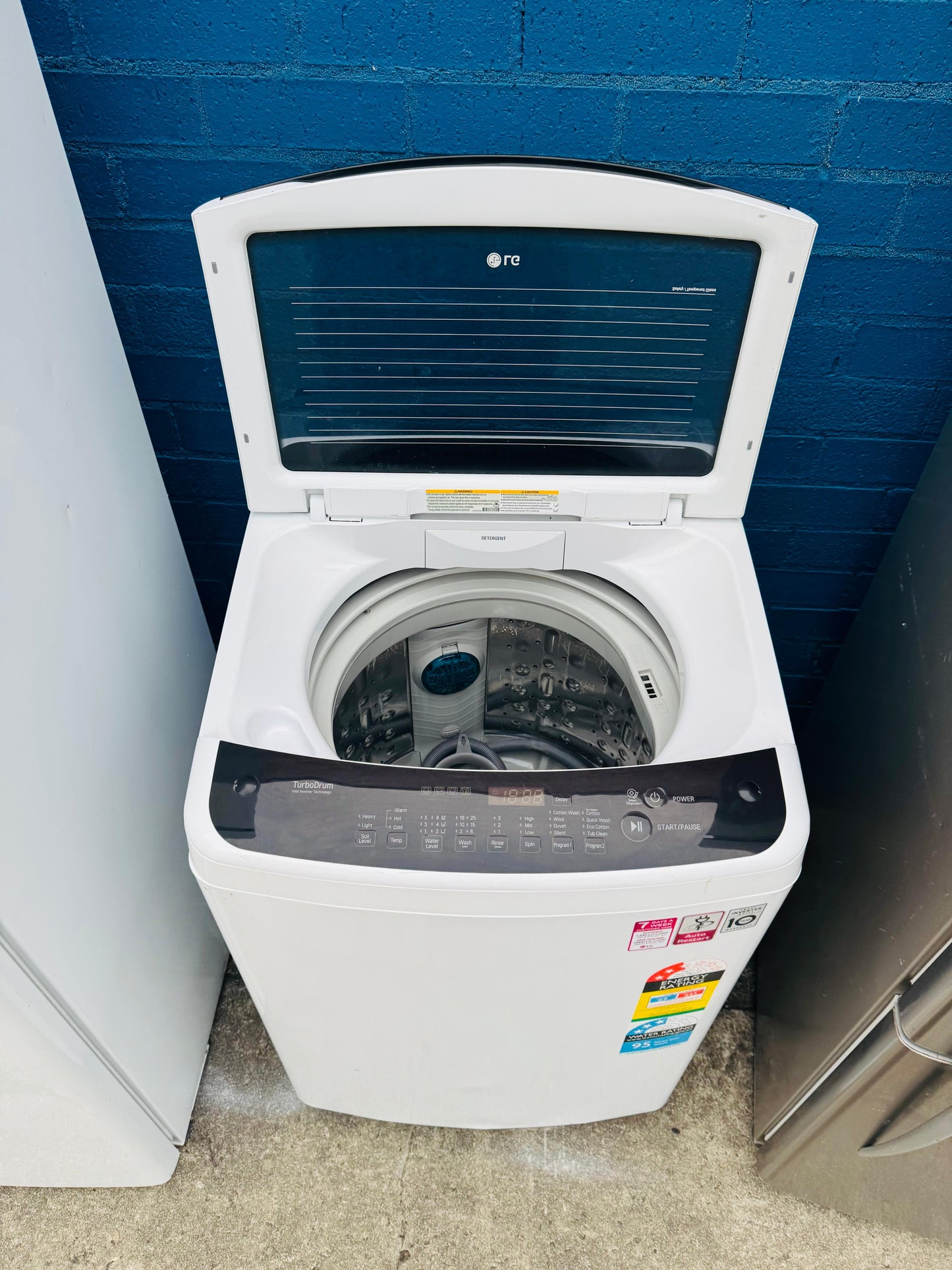 **LG 6.5 KGS TOP LOADER WASHING MACHINE**✅