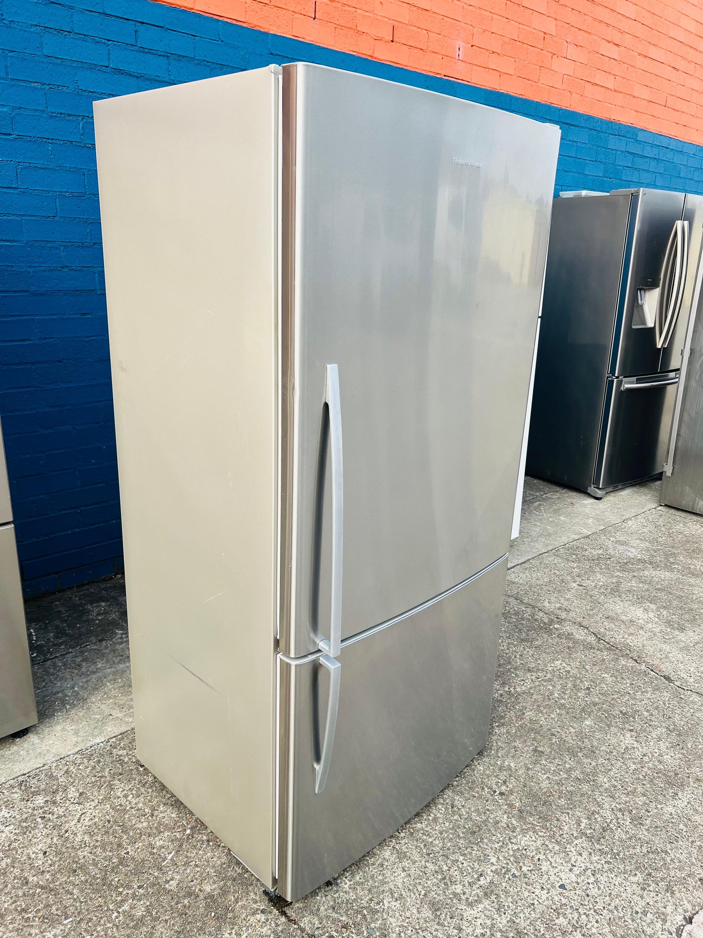 **FISHER & PAYKEL 519 LITRES FRIDGE FREEZER**