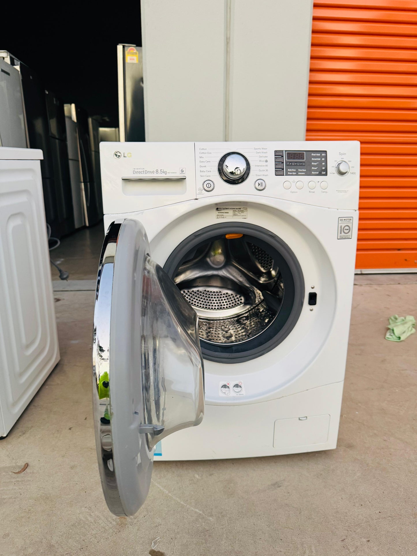 **LG 8.5KGS FRONT LOADER WASHING MACHINE**