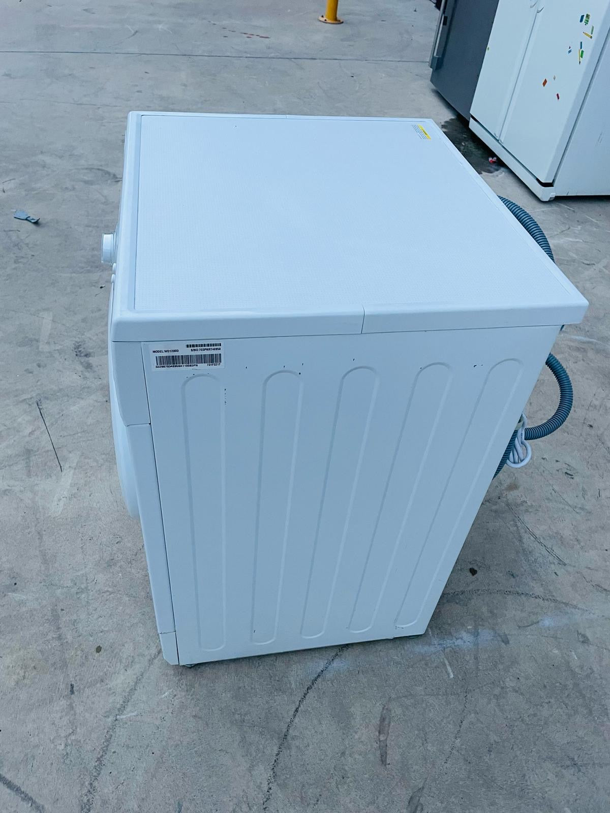 **LG 7 KGS FRONT LOADER WASHING MACHINE**