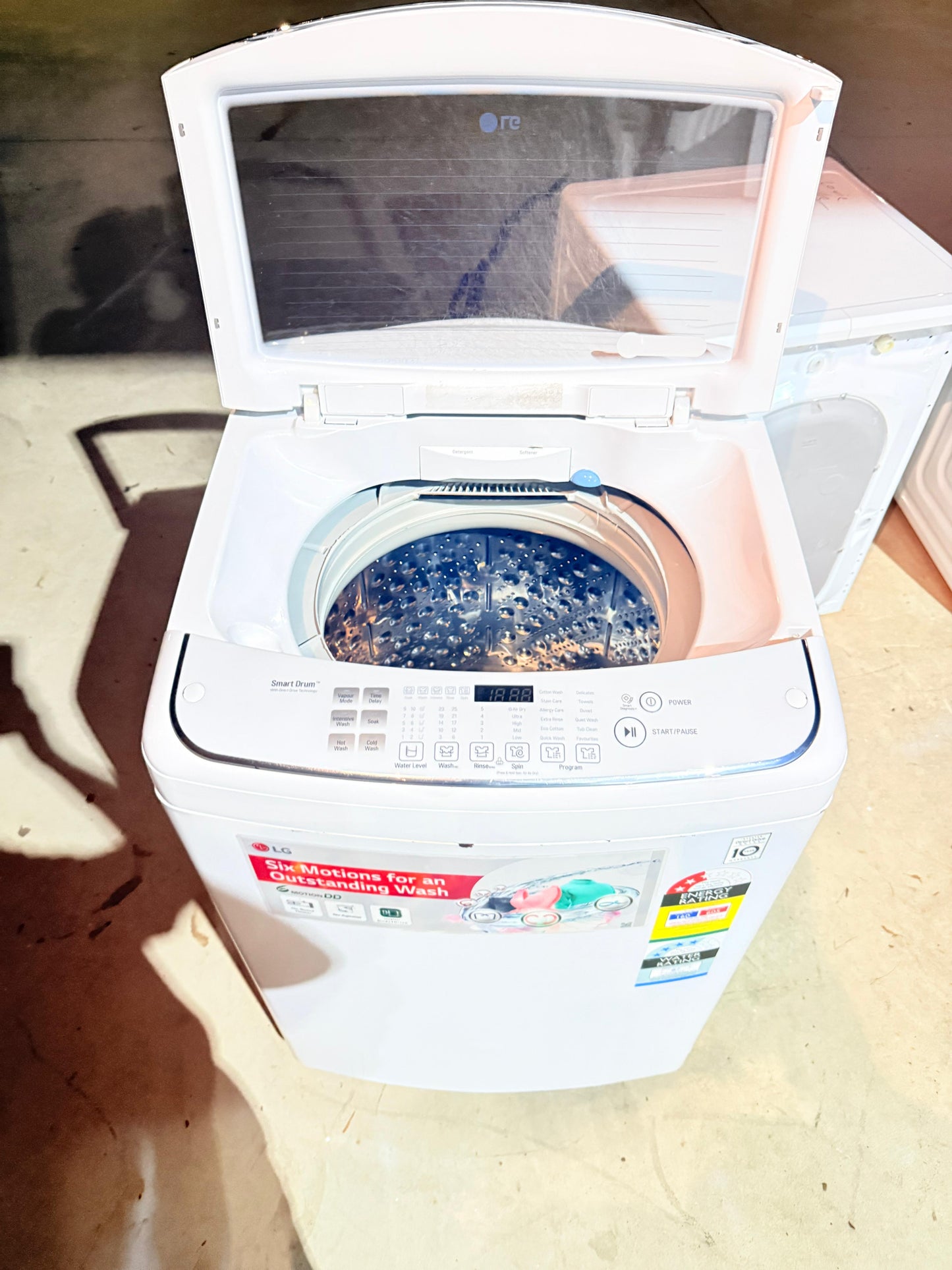 **LG 8.5 KGS TOP LOADER WASHING MACHINE**