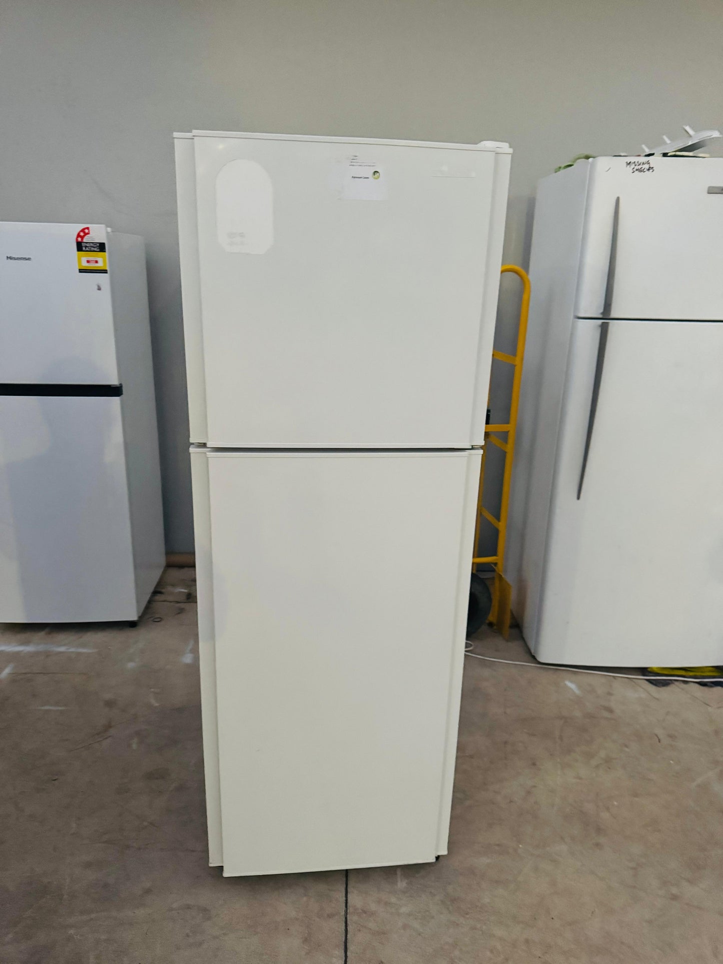 **MITSUBISHI 260 LITRES FRIDGE FREEZER**