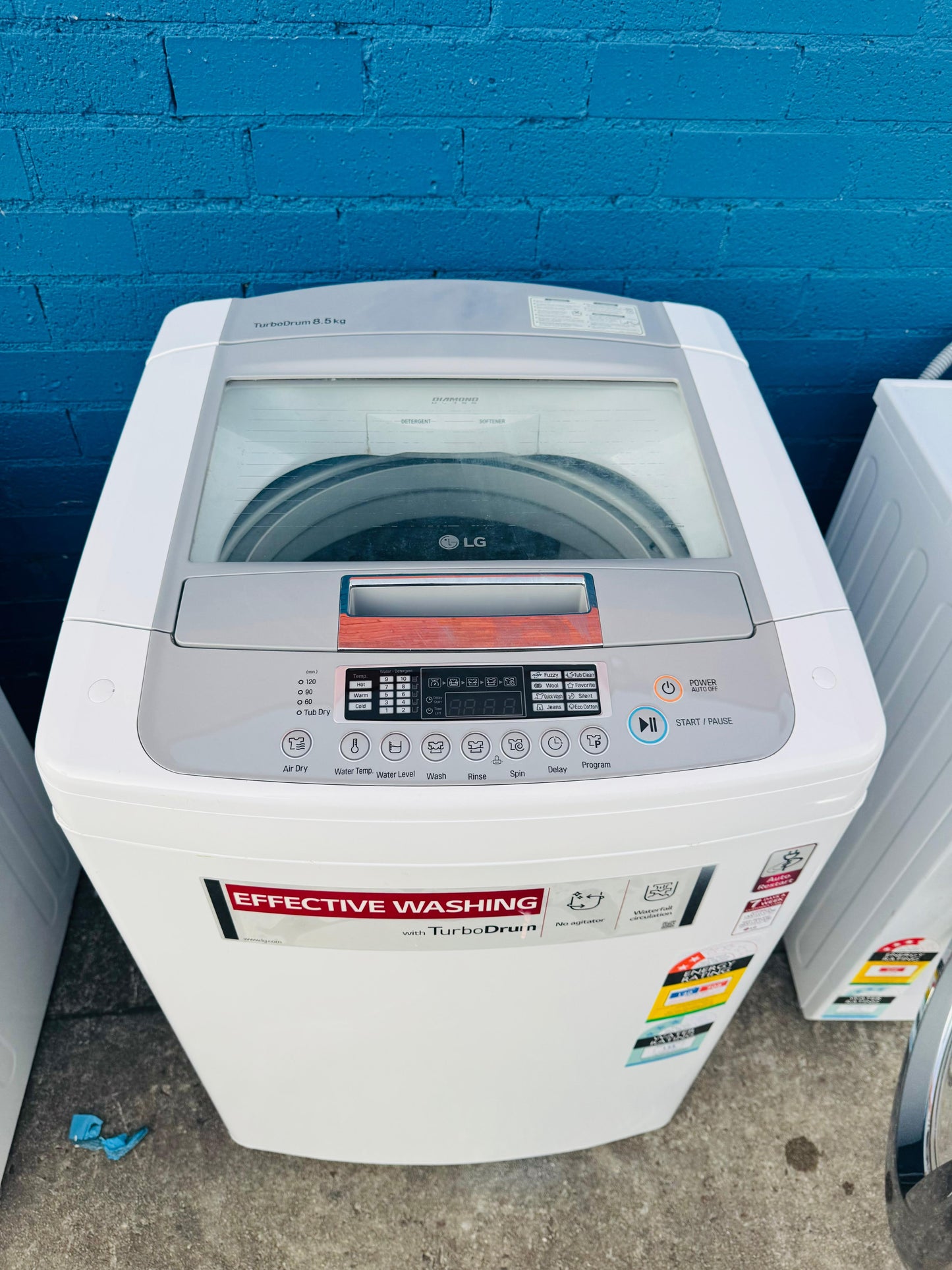 **LG 8.5KGS TOP LOADER WASHING MACHINE**