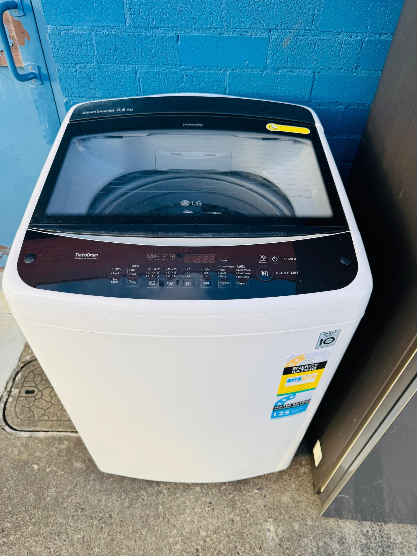 **LG 8.5KGS TOP LOADER WASHING MACHINE**
