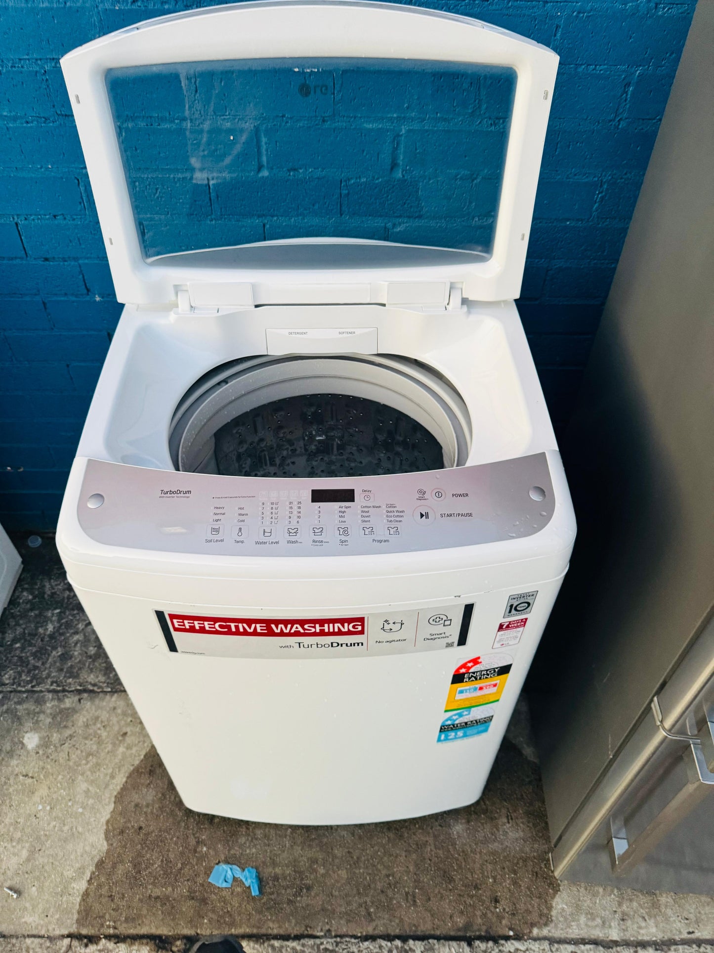 **LG 8.5 KGS TOP LOADER WASHING MACHINE**
