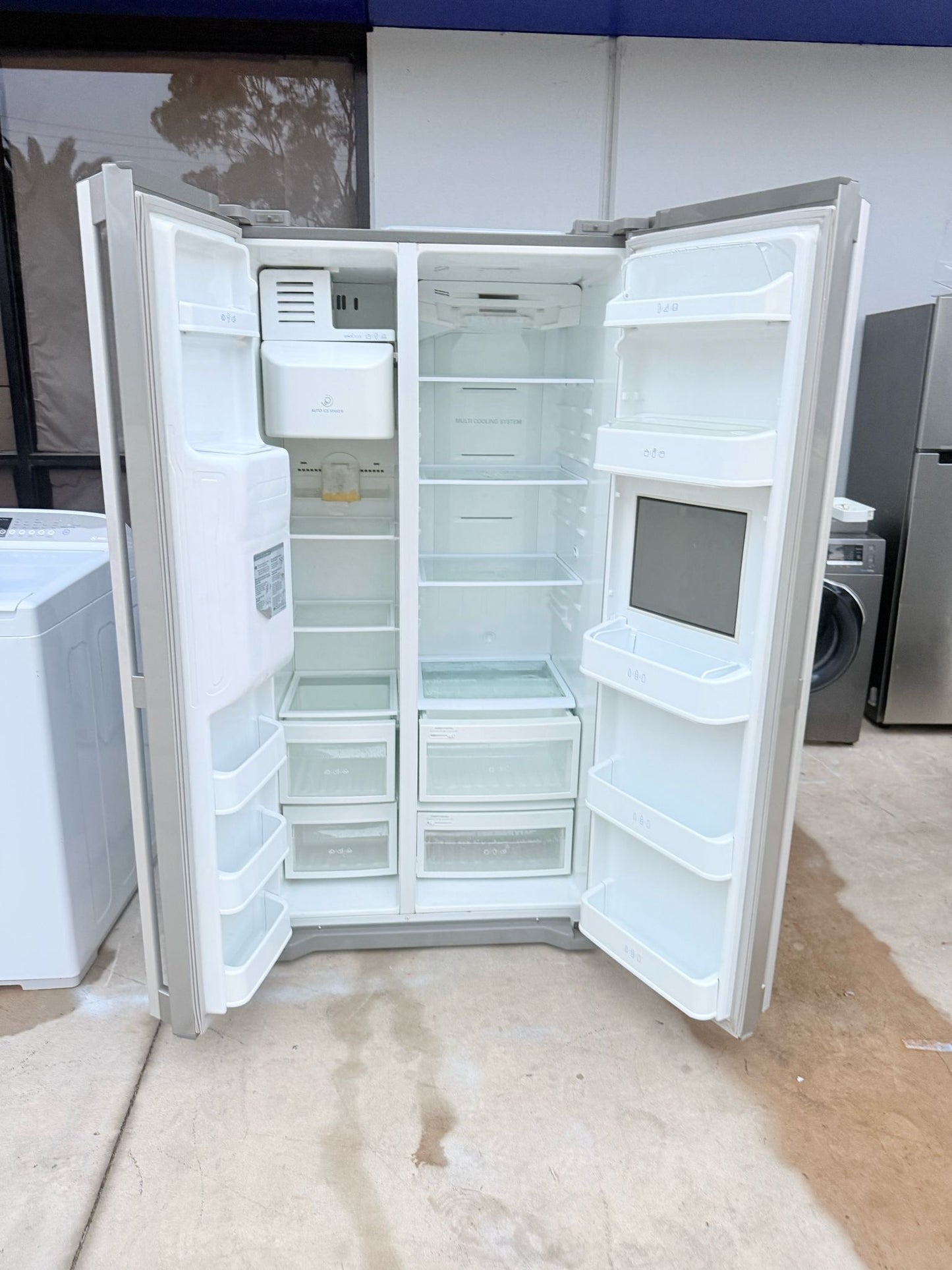 **LG SIDE BY SIDE 567 LITRES FRIDGE FREEZER**