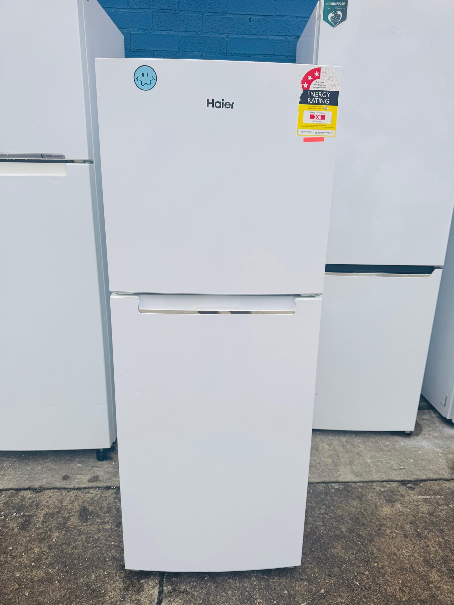 **HAIER 221 LITRES FRIDGE FREEZER**