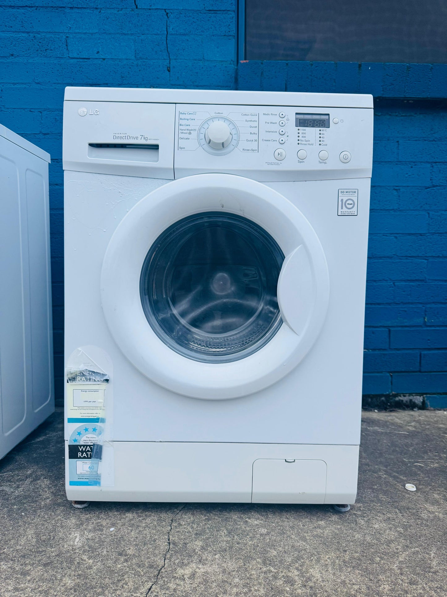 **LG 7KGS FRONT LOADER WASHING MACHINE**