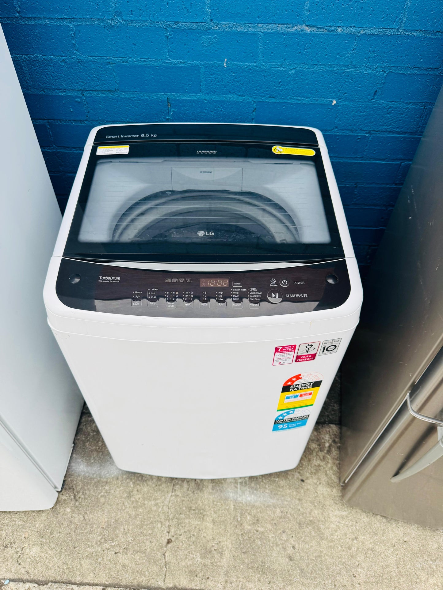 **LG 6.5 KGS TOP LOADER WASHING MACHINE**✅