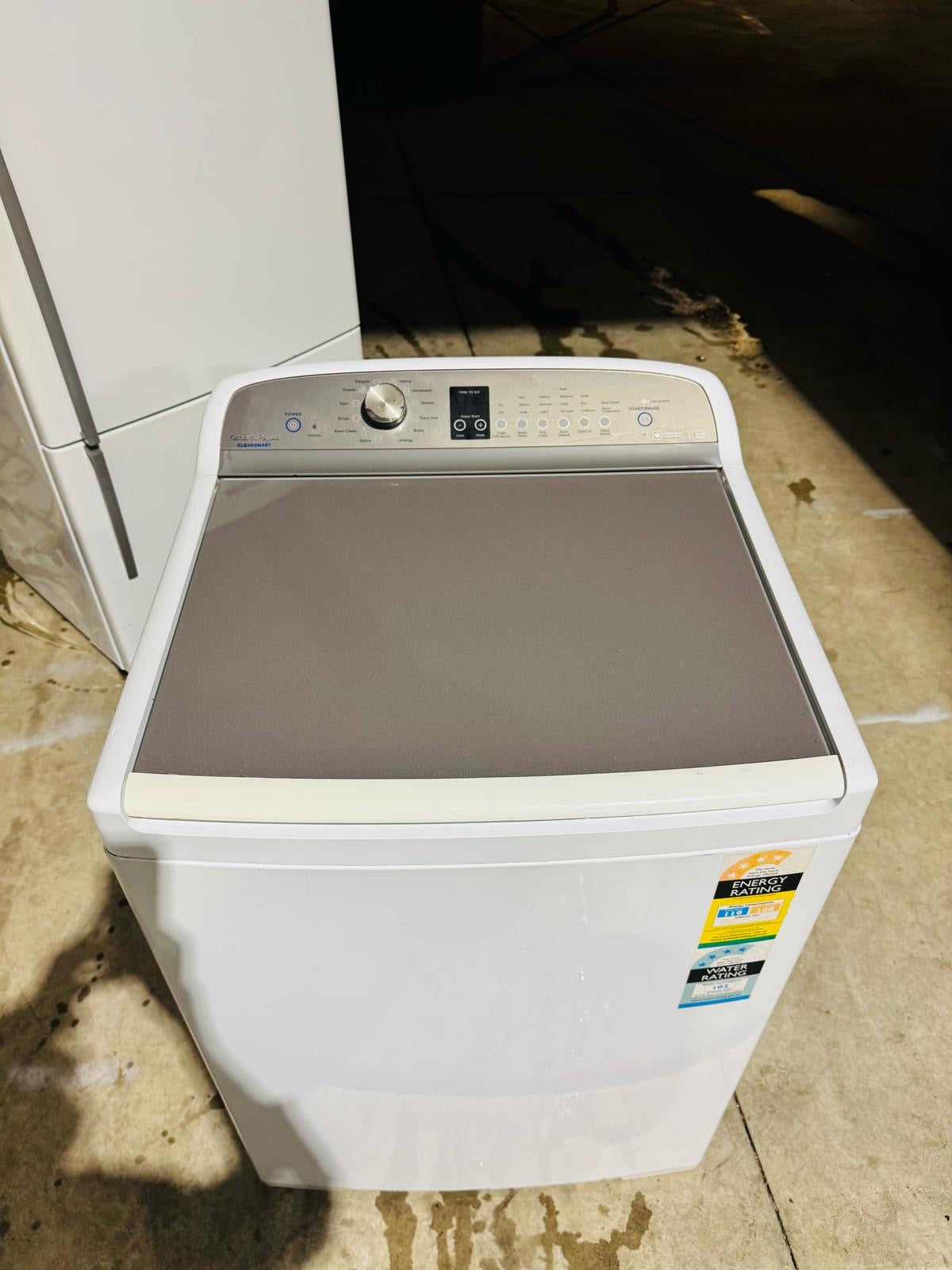 **FISHER AND PAYKEL 10 KGS TOP LOADER WASHING MACHINE**