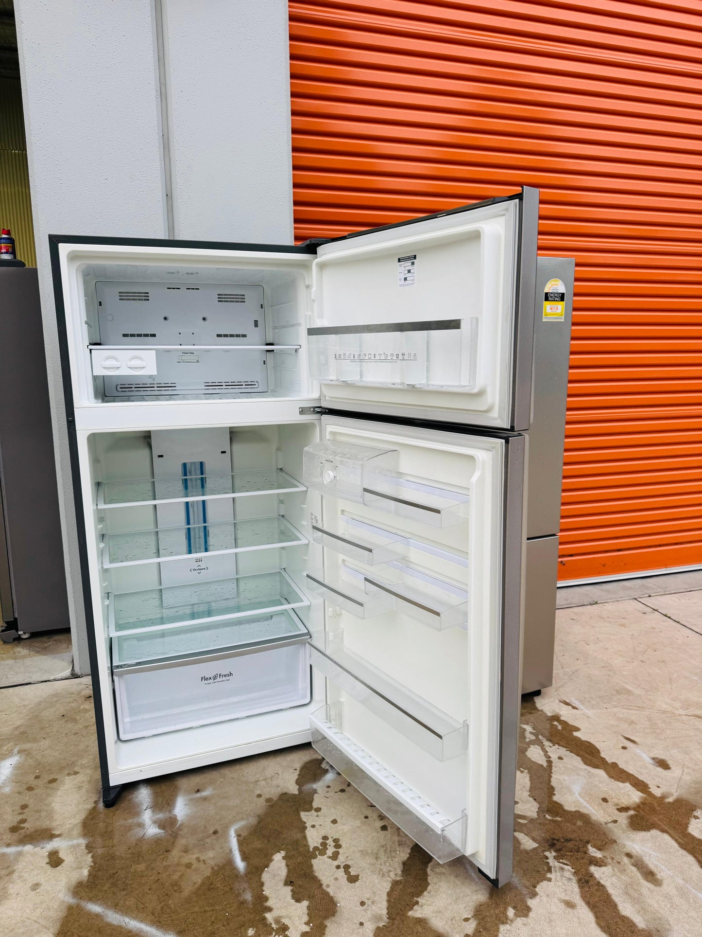 **WESTINGHOUSE 537 LITRES FRIDGE FREEZER**