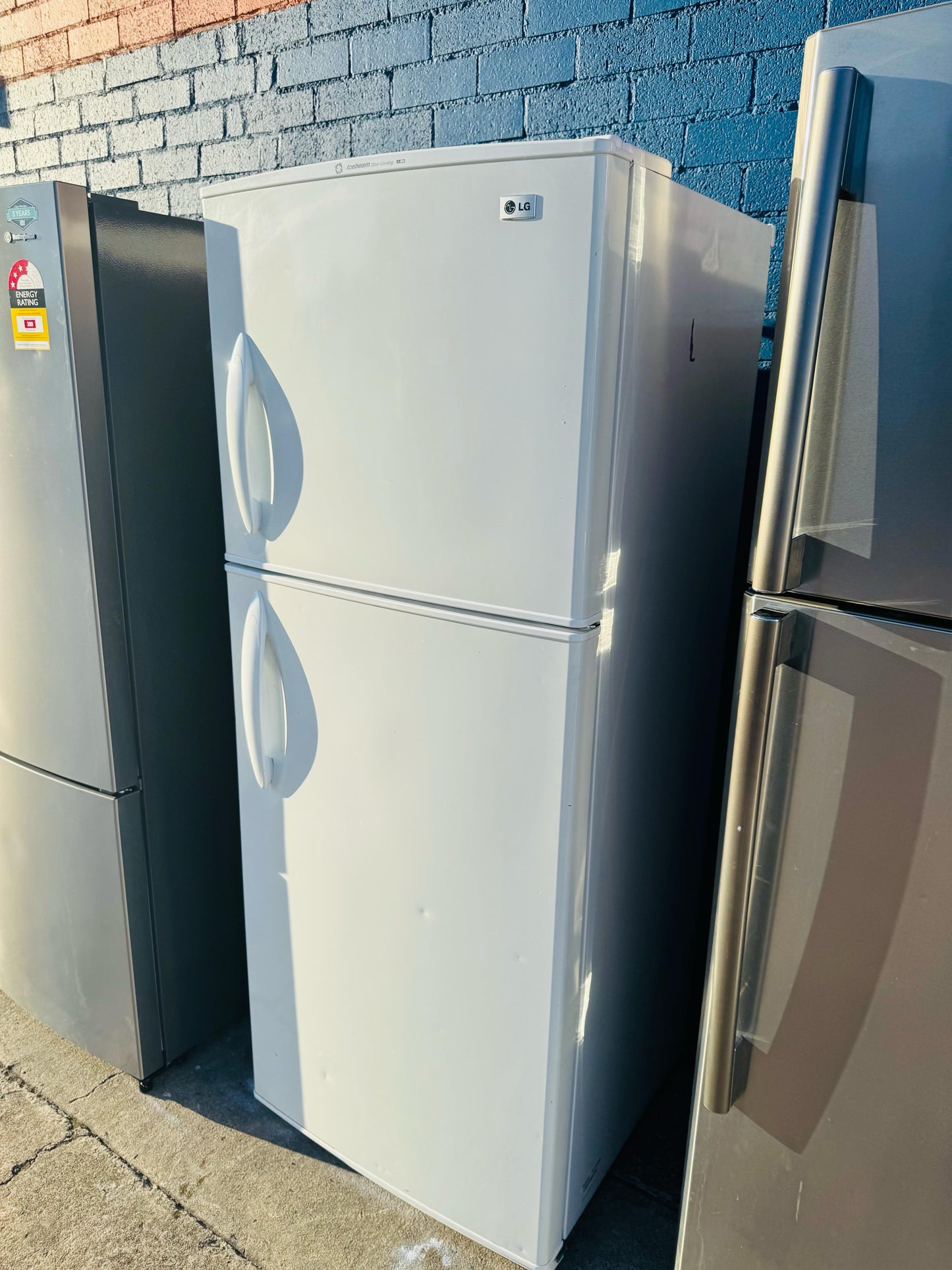 **LG 402 LITRES FRIDGE FREEZER**