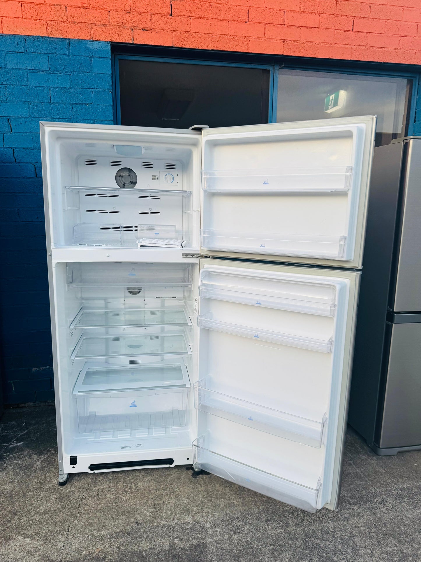 **HAIER 475 LITRES FRIDGE FREEZER**