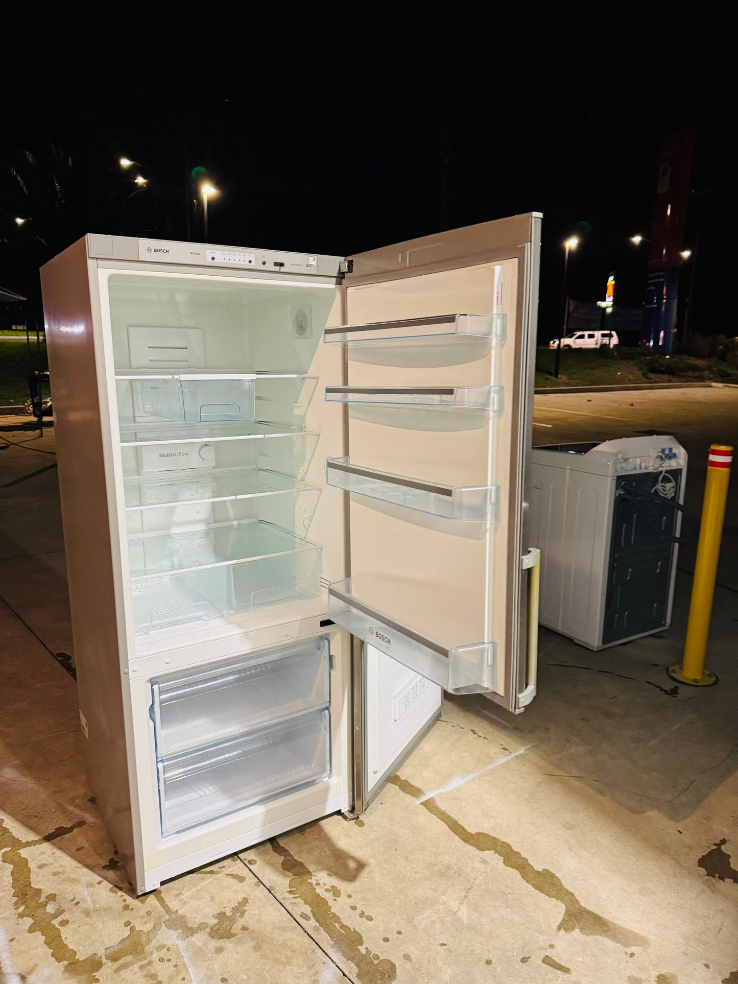 **BOSCH 450 LITRES FRIDGE FREEZER**