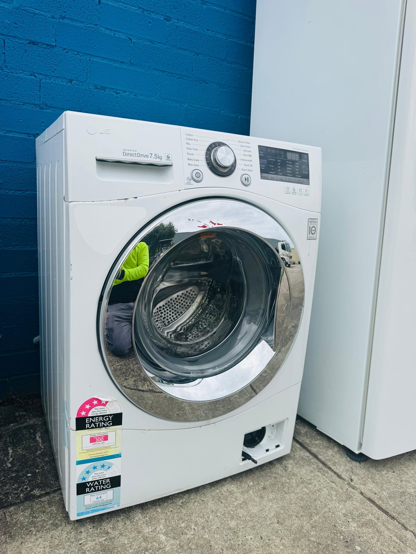 **LG 7.5KGS FRONT LOADER WASHING MACHINE**