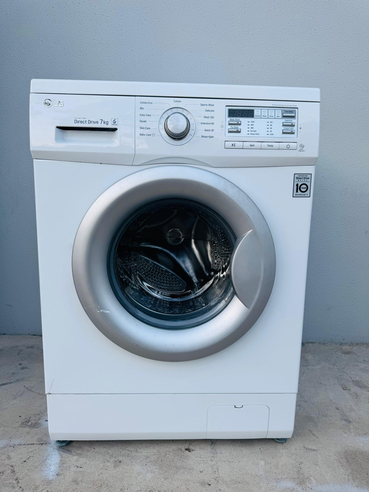 **LG 7KGS FRONT LOADER WASHING MACHINE**