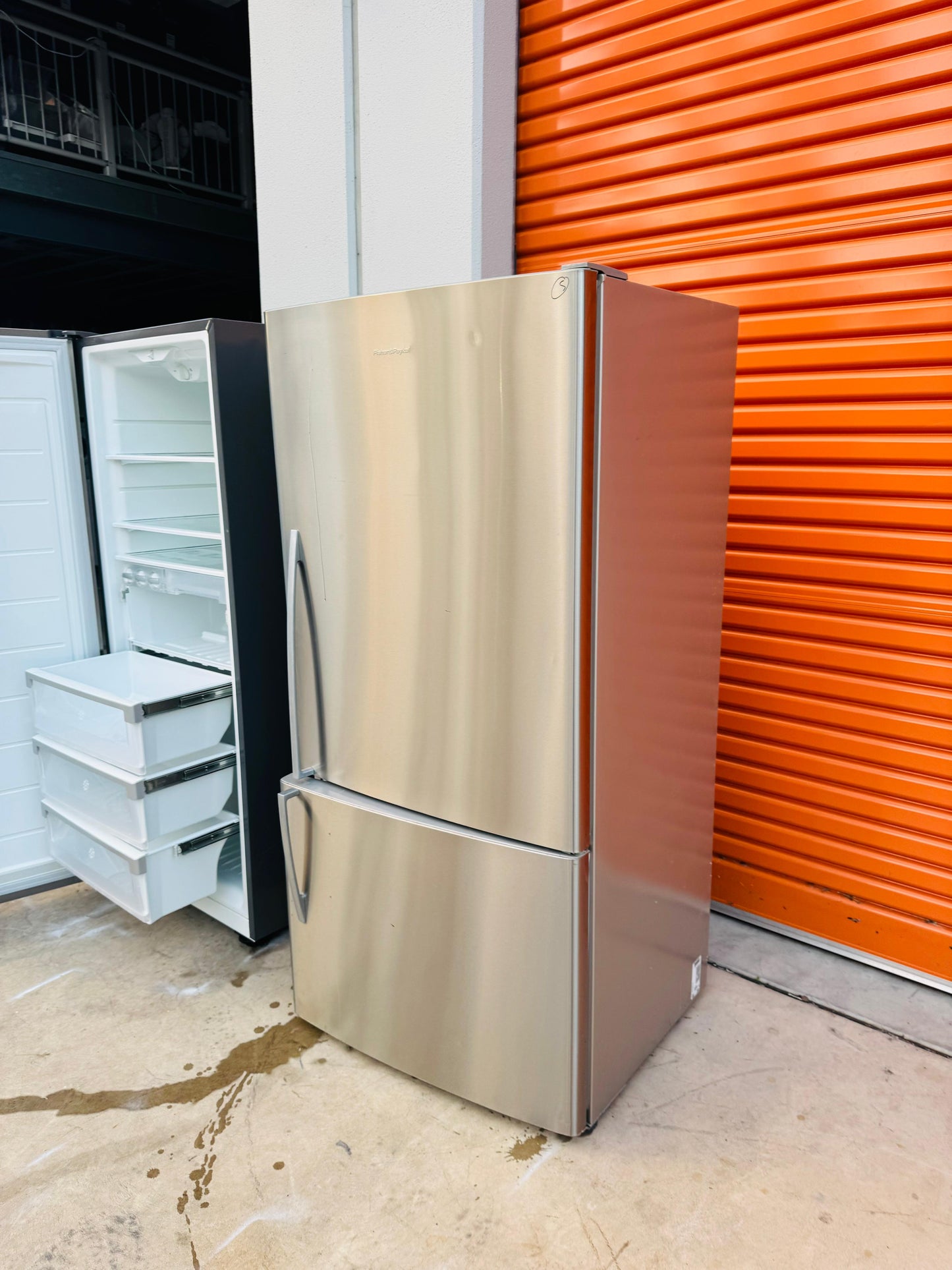**FISHER & PAYKEL 519 LITRES FRIDGE FREEZER**