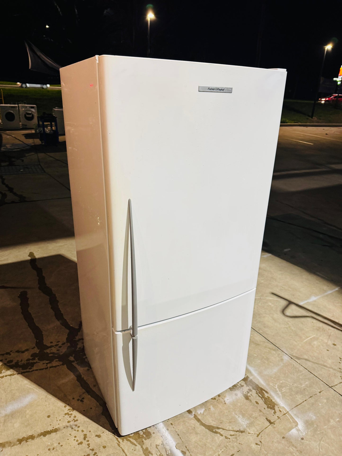**FISHER & PAYKEL 519 LITRES FRIDGE FREEZER**