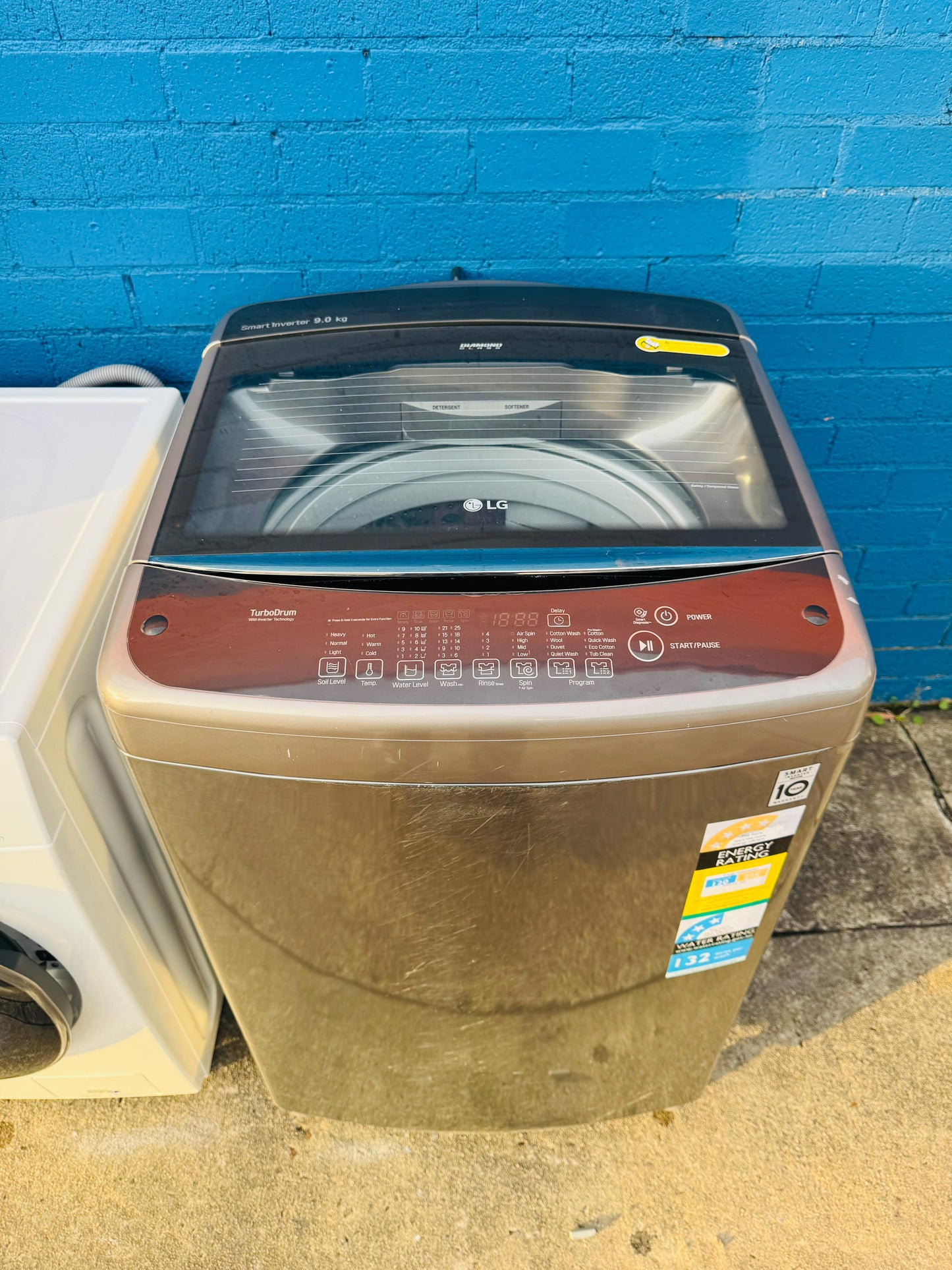 **LG 9KGS TOP LOADER WASHING MACHINE**