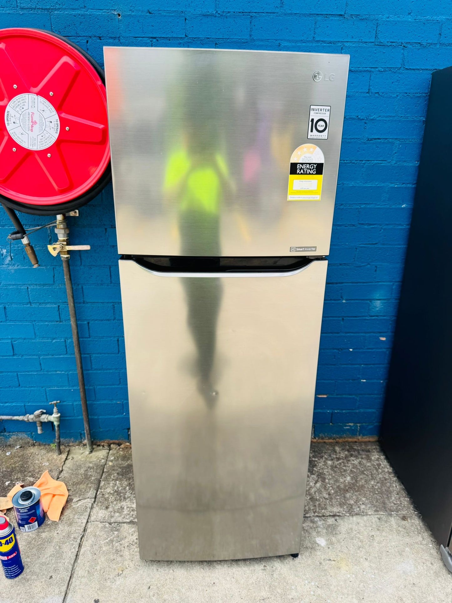 **LG 332 LITRES FRIDGE FREEZER**
