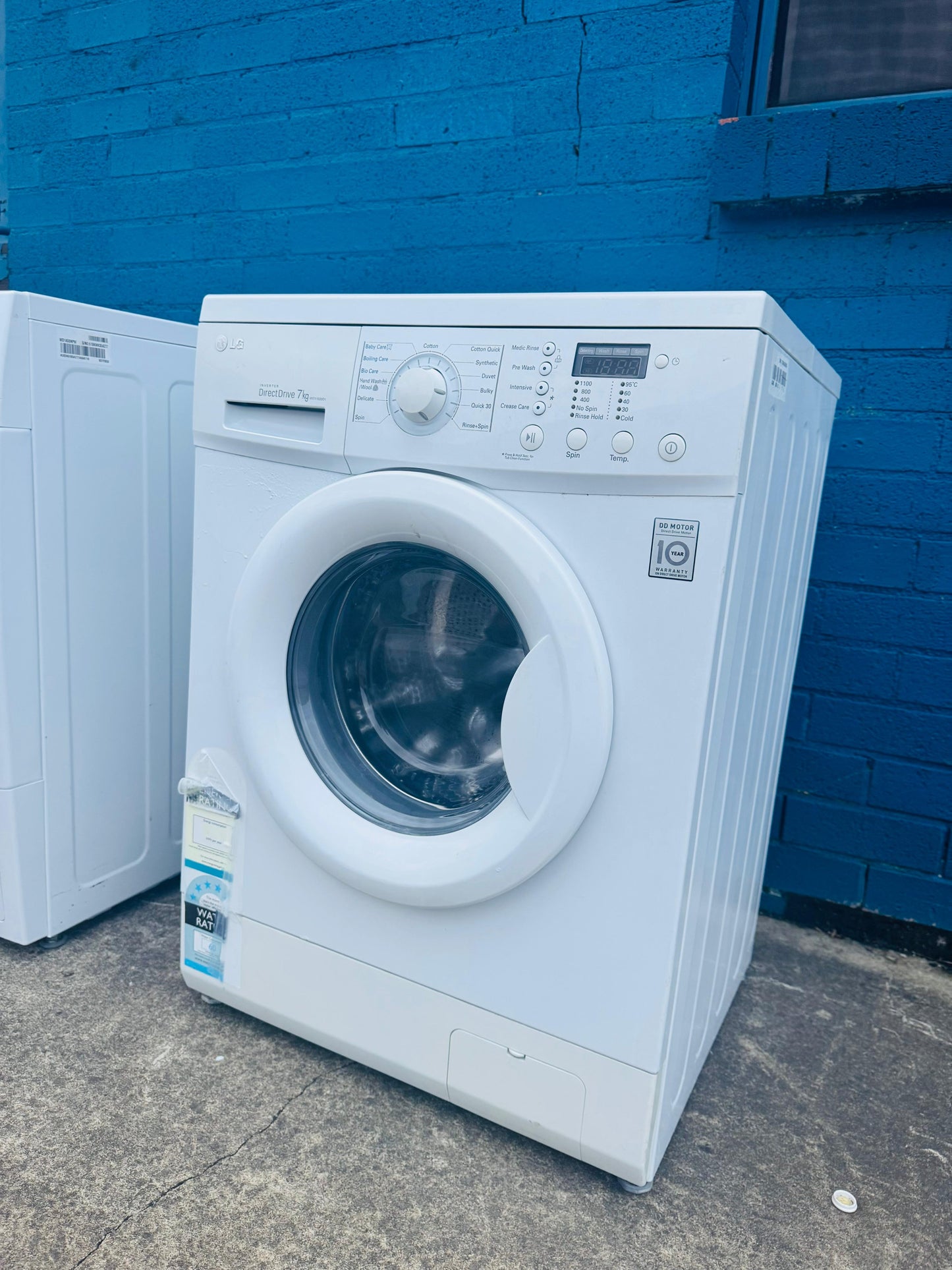 **LG 7KGS FRONT LOADER WASHING MACHINE**