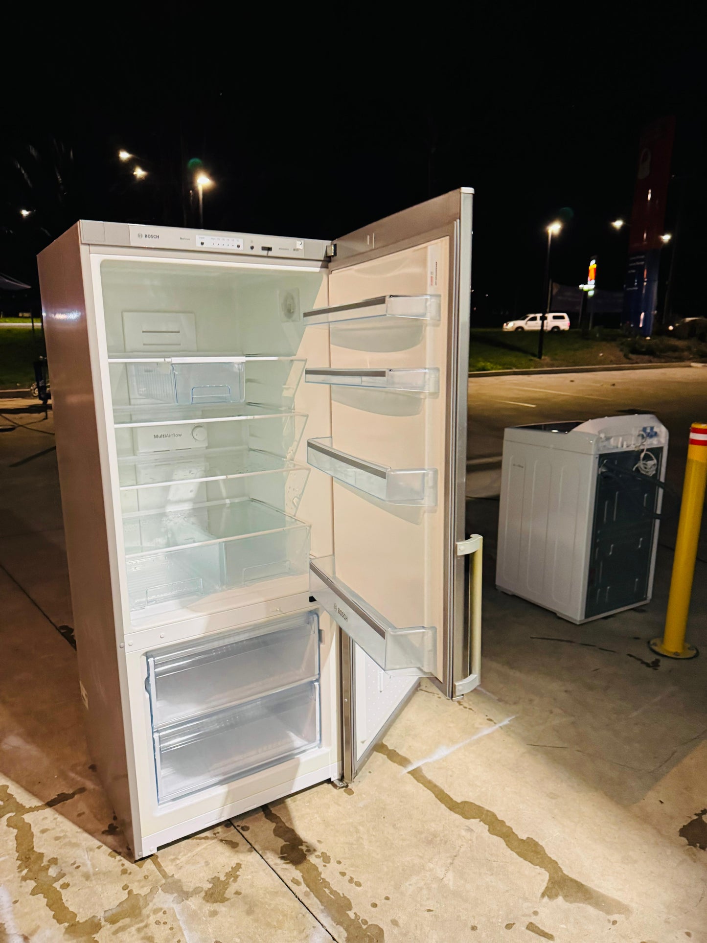 **BOSCH 450 LITRES FRIDGE FREEZER**