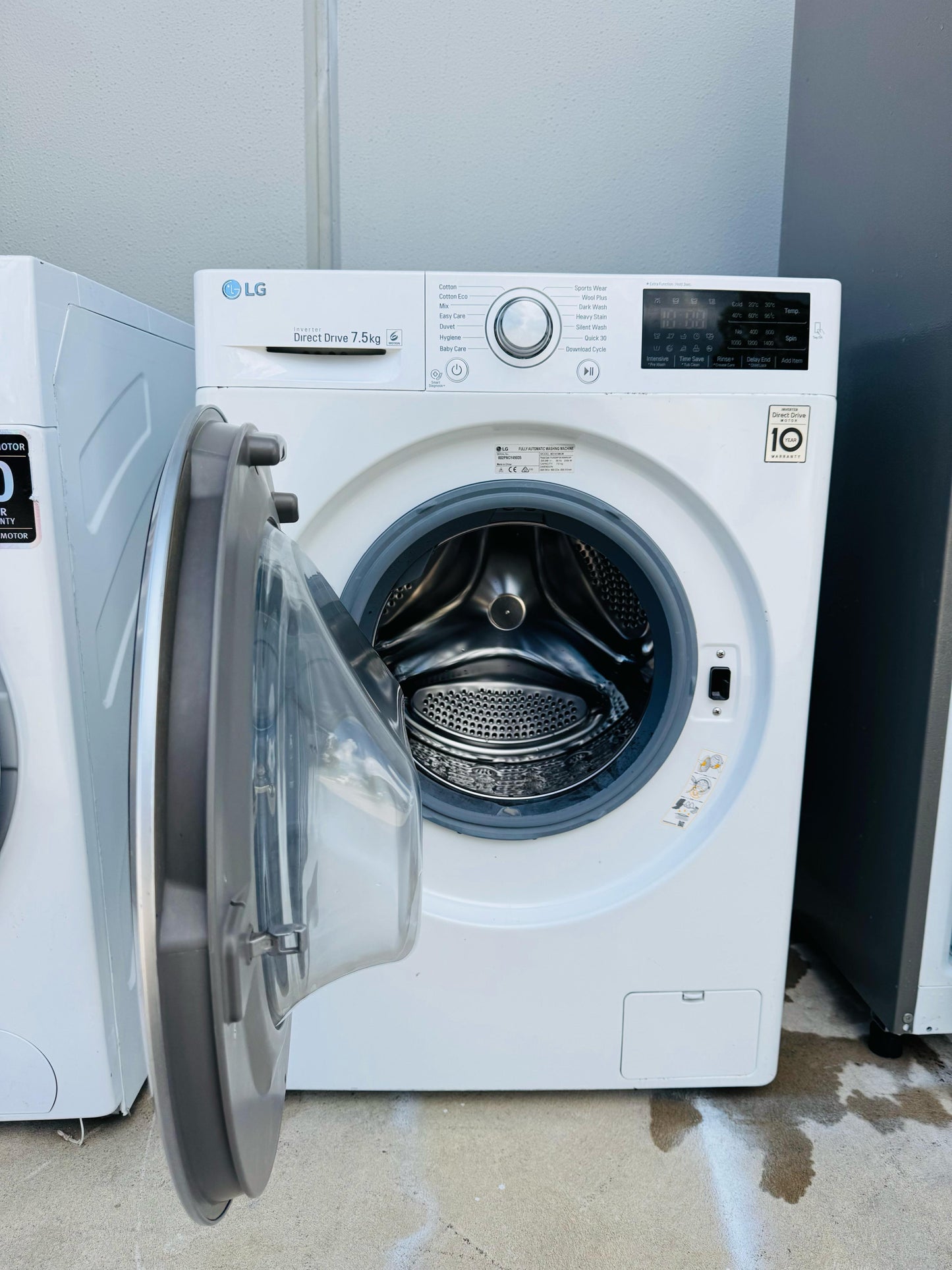 **LG 7.5KGS FRONT LOADER WASHING MACHINE**