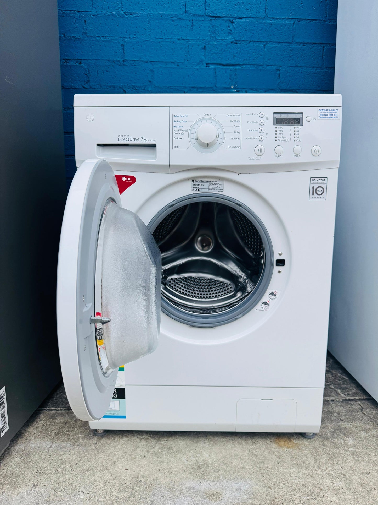 **LG 7KGS FRONT LOADER WASHING MACHINE**
