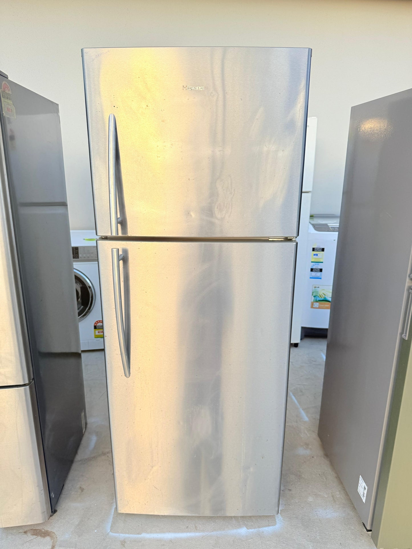 **HISENSE 436 LITRES FRIDGE FREEZER**