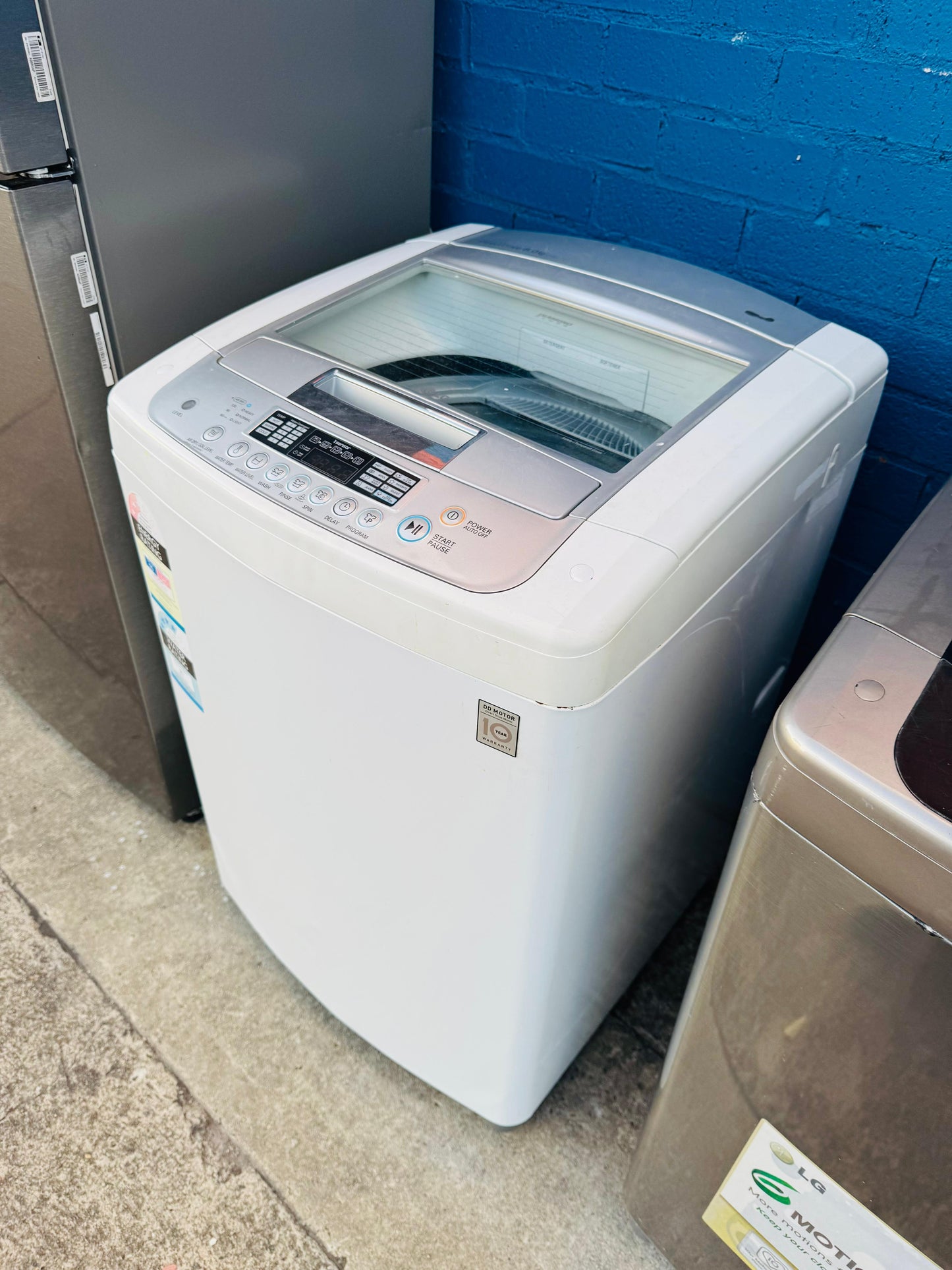**LG 8KGS TOP LOADER WASHING MACHINE**