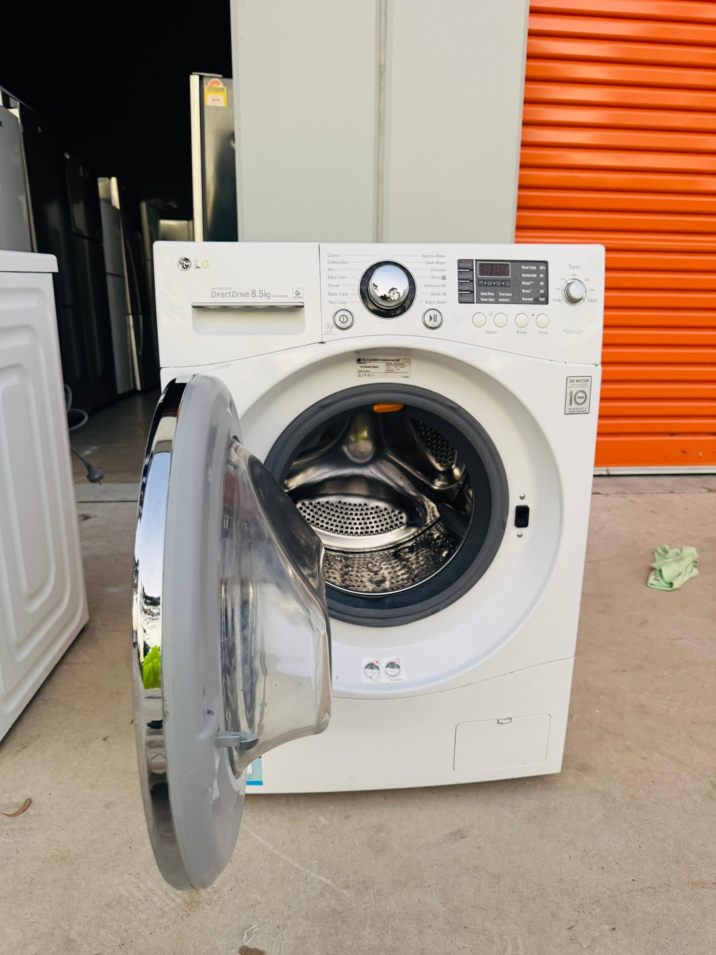 **LG 8.5KGS FRONT LOADER WASHING MACHINE**