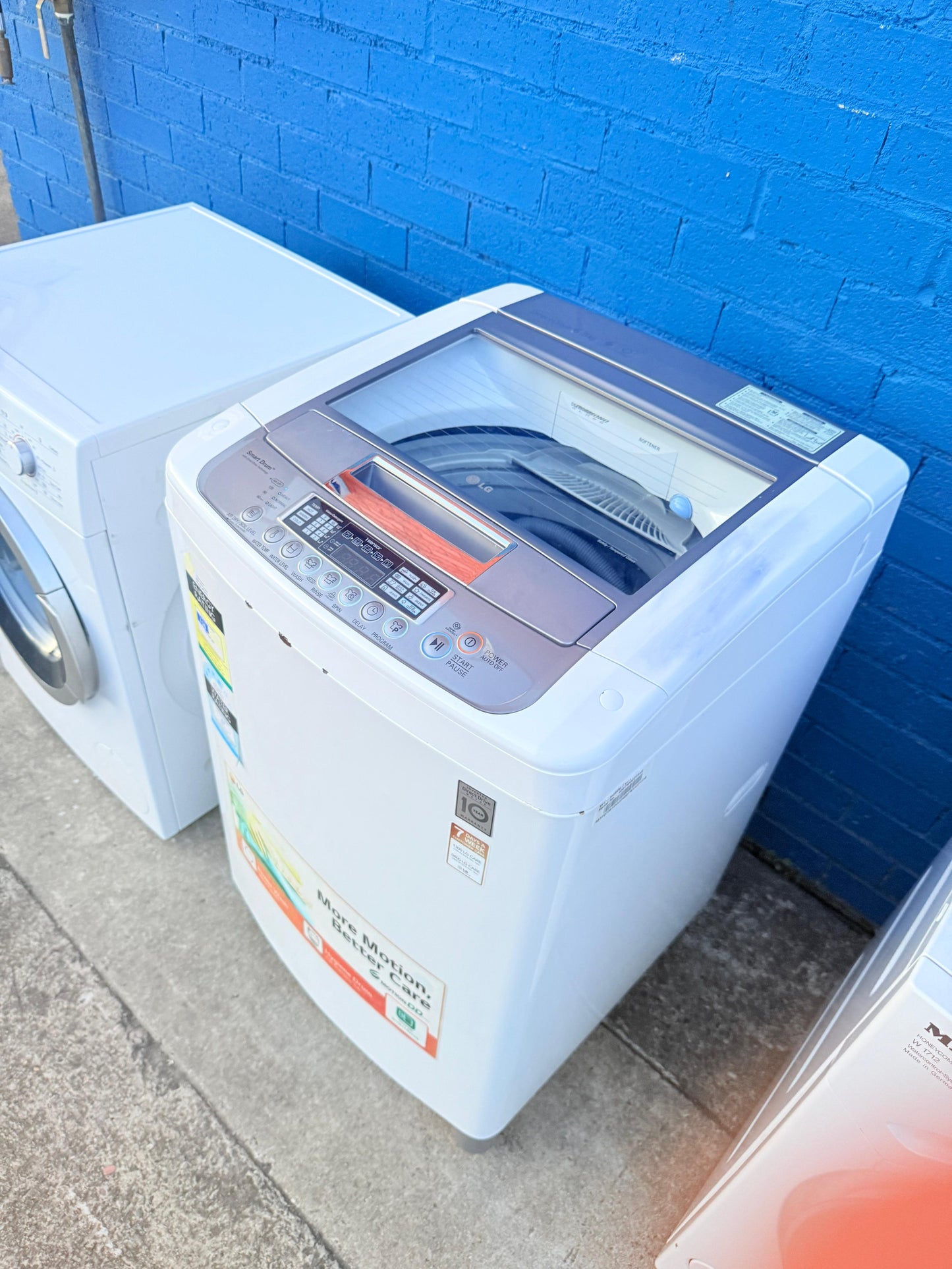 **LG 6.5 KGS TOP LOADER WASHING MACHINE**