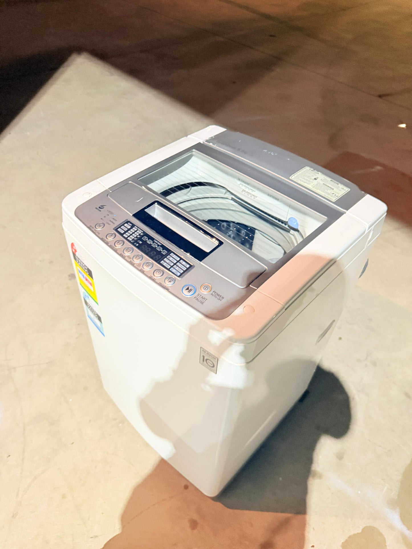 **LG 5.5KGS TOP LOADER WASHING MACHINE**