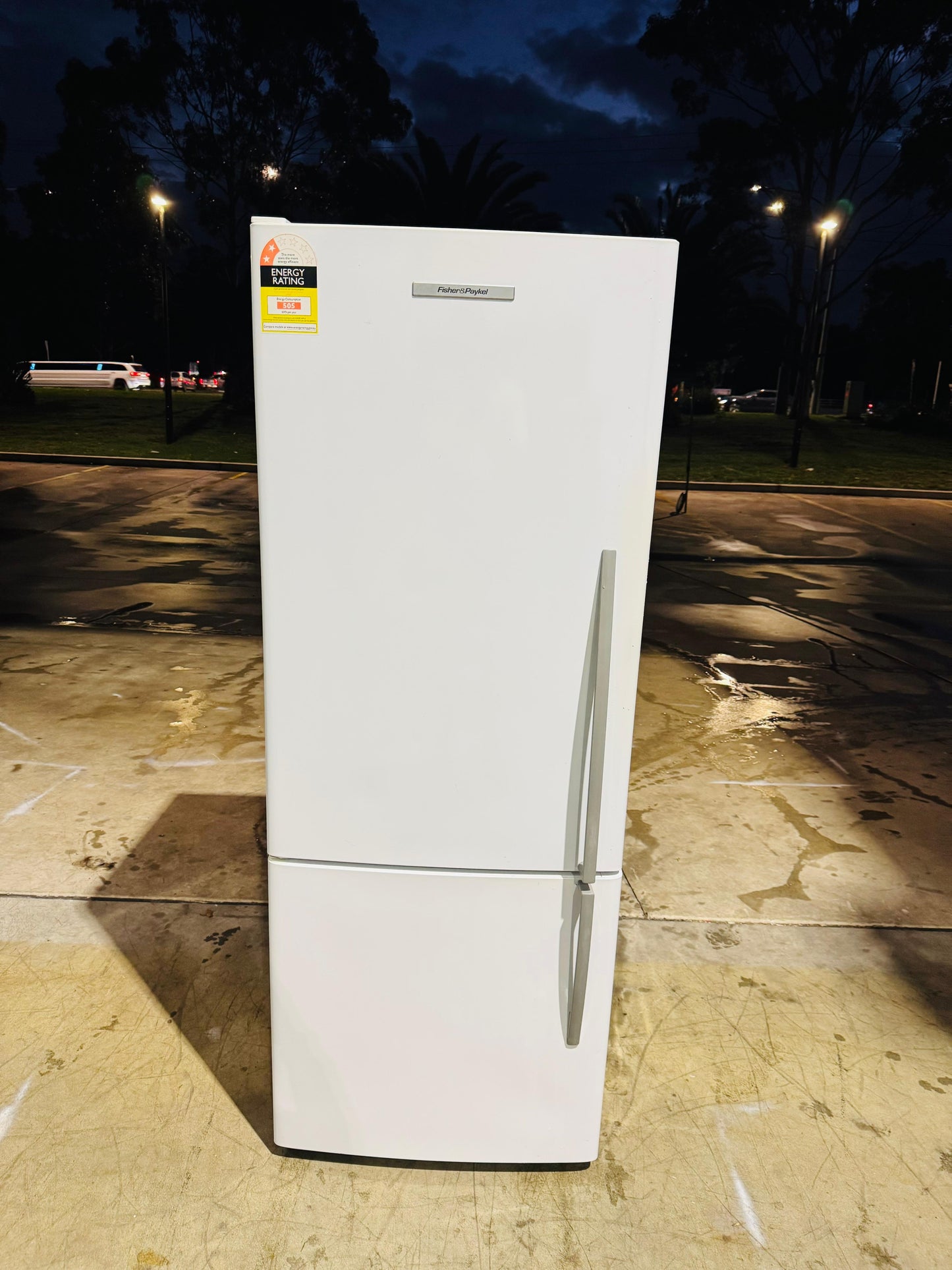 **FISHER & PAYKEL 403 LITRES FRIDGE FREEZER**