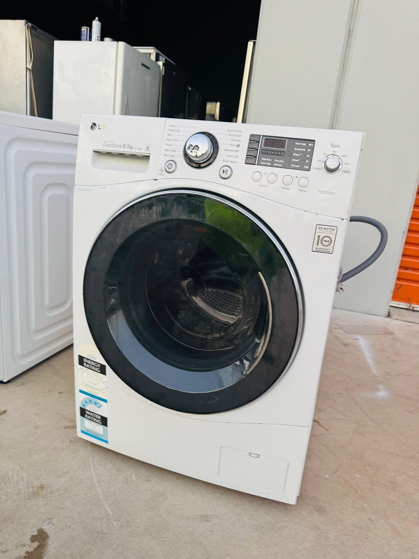 **LG 8.5KGS FRONT LOADER WASHING MACHINE**