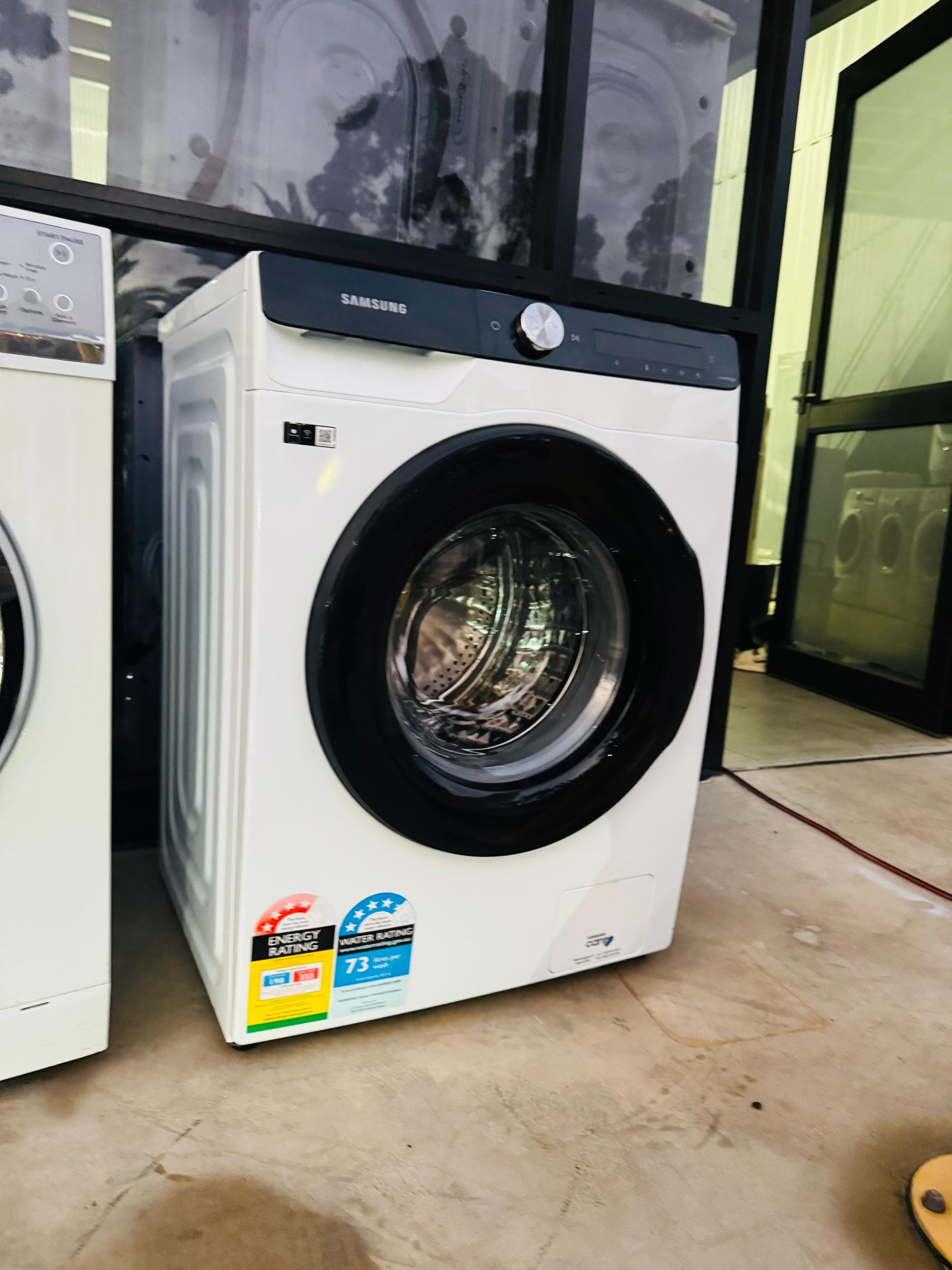 **SAMSUNG 8.5 KGS FRONT LOADER WASHING MACHINE**