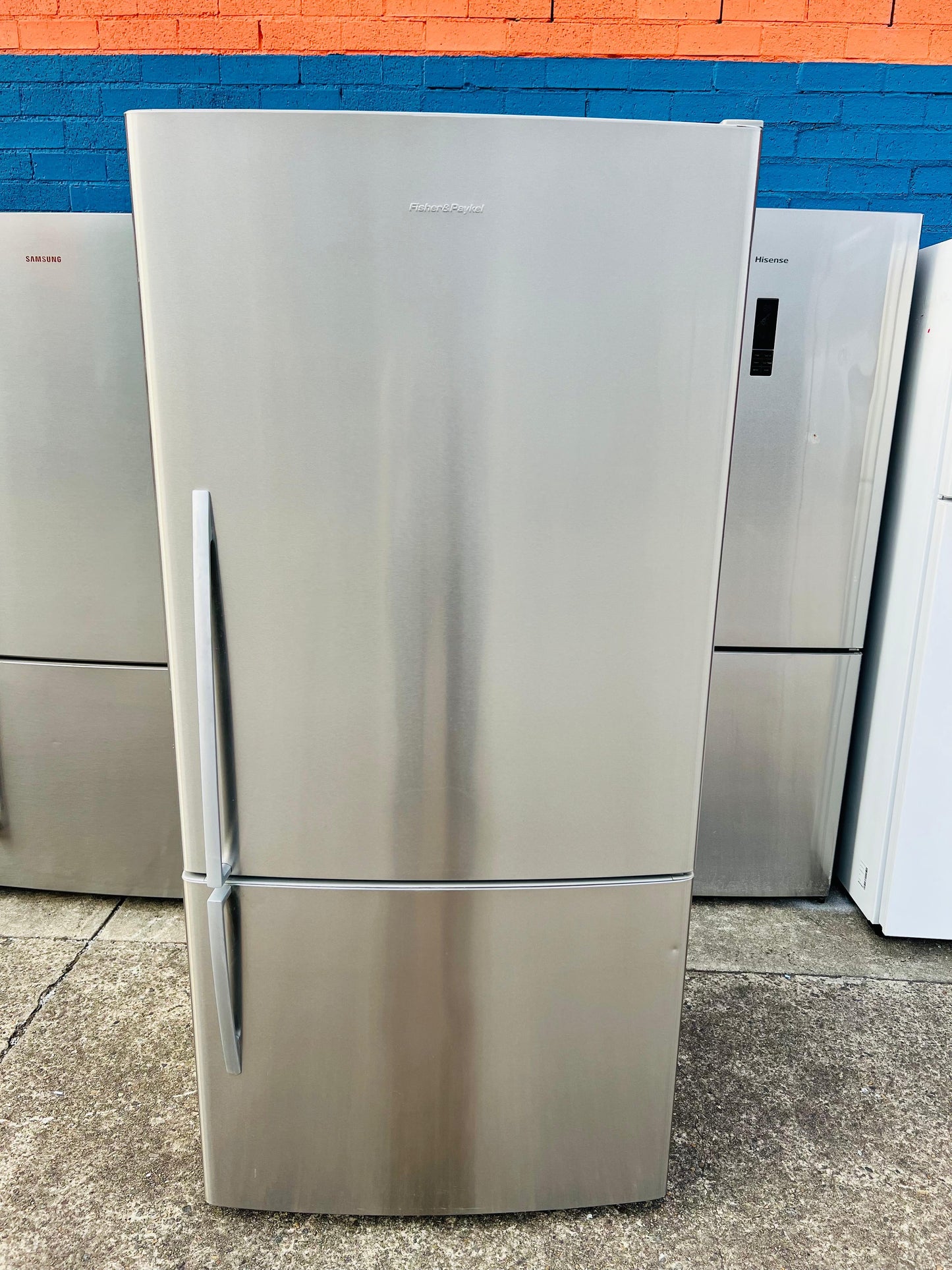 **FISHER & PAYKEL 519 LITRES FRIDGE FREEZER**