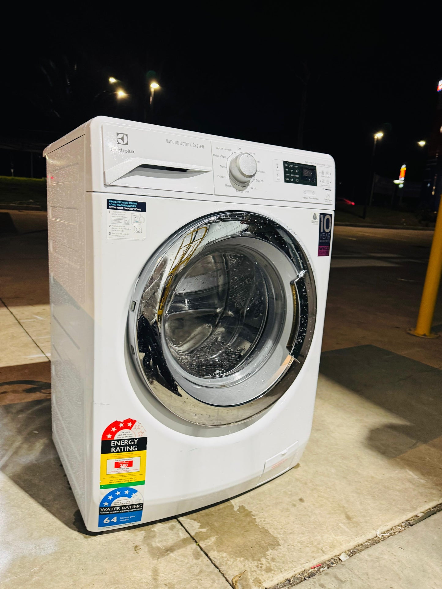 **ELECTROLUX 7.5 KGS FRONT LOADER WASHING MACHINE**