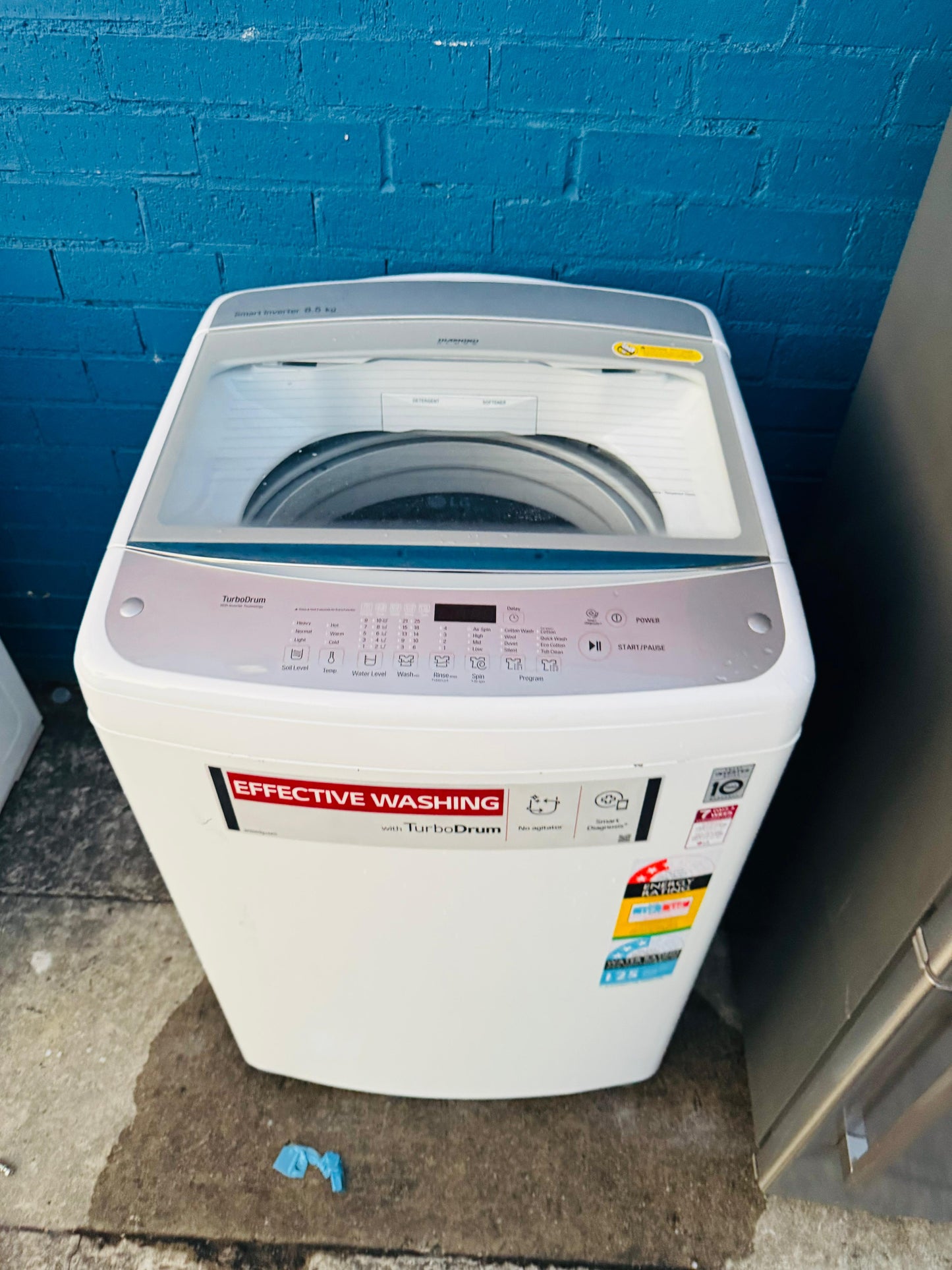 **LG 8.5 KGS TOP LOADER WASHING MACHINE**