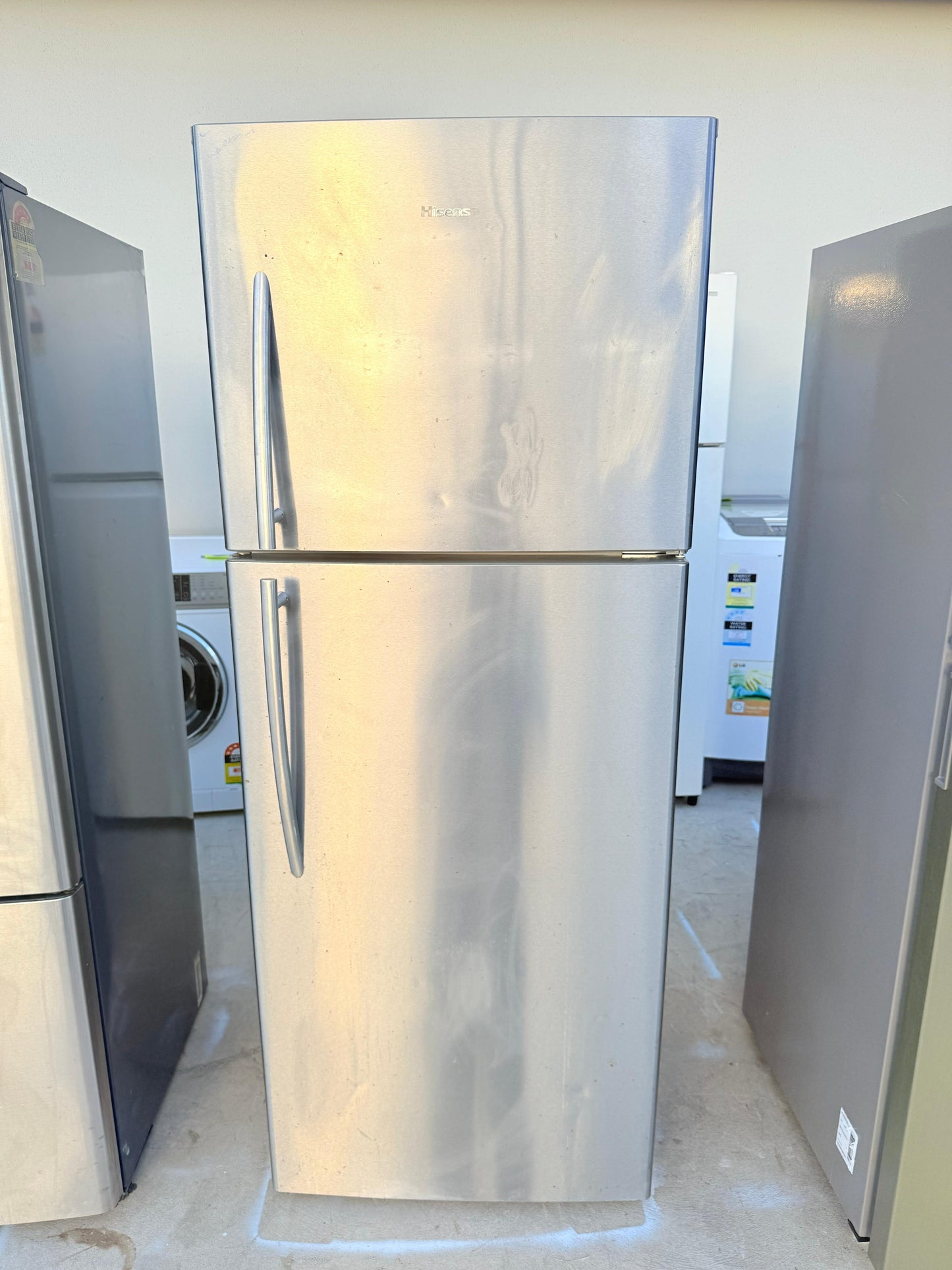 **HISENSE 436 LITRES FRIDGE FREEZER**