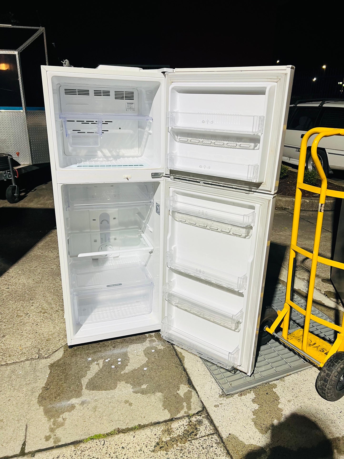 **LG 315 LITRES FRIDGE FREEZER**
