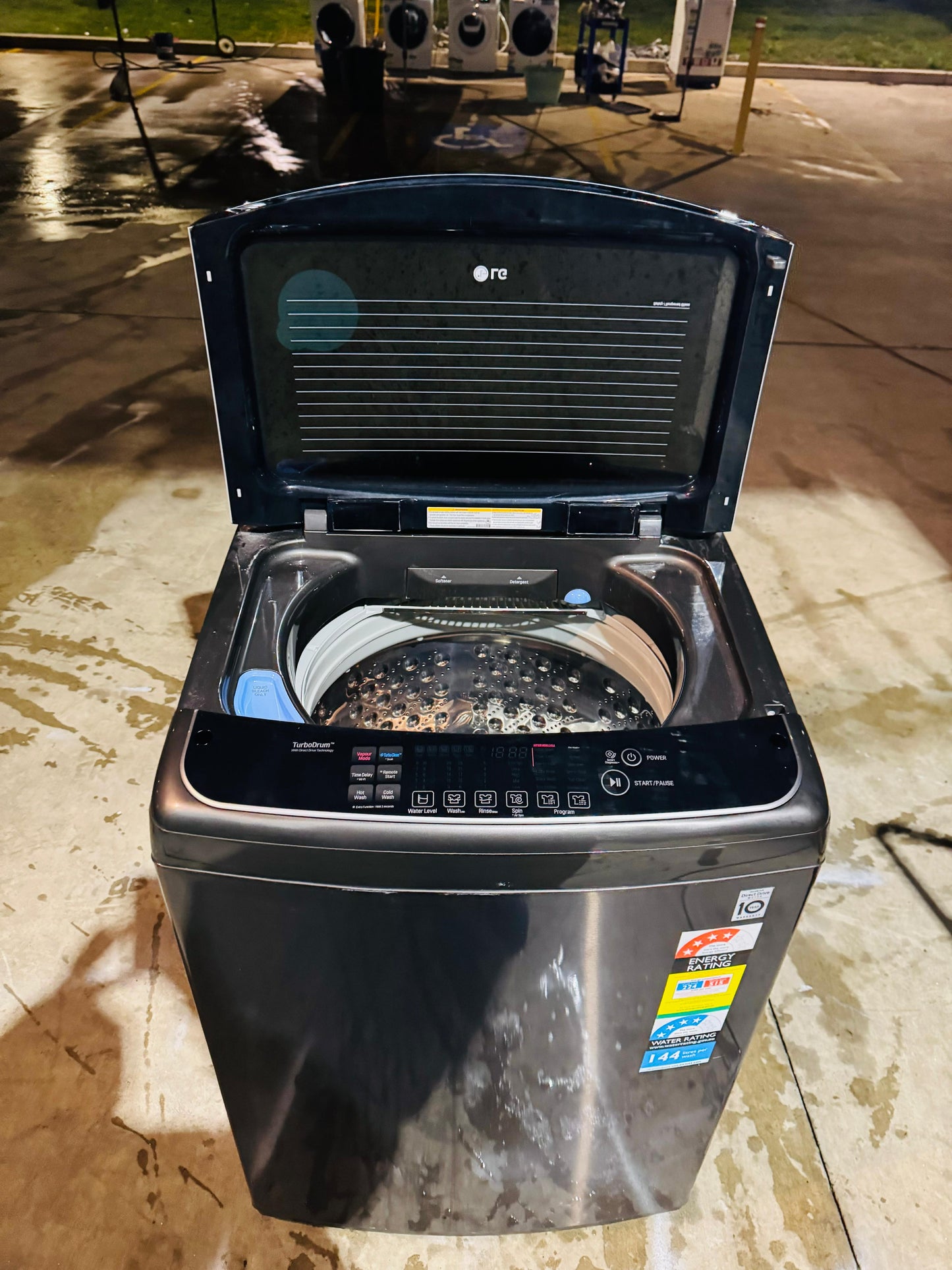 **LG 14KGS TOP LOADER WASHING MACHINE**