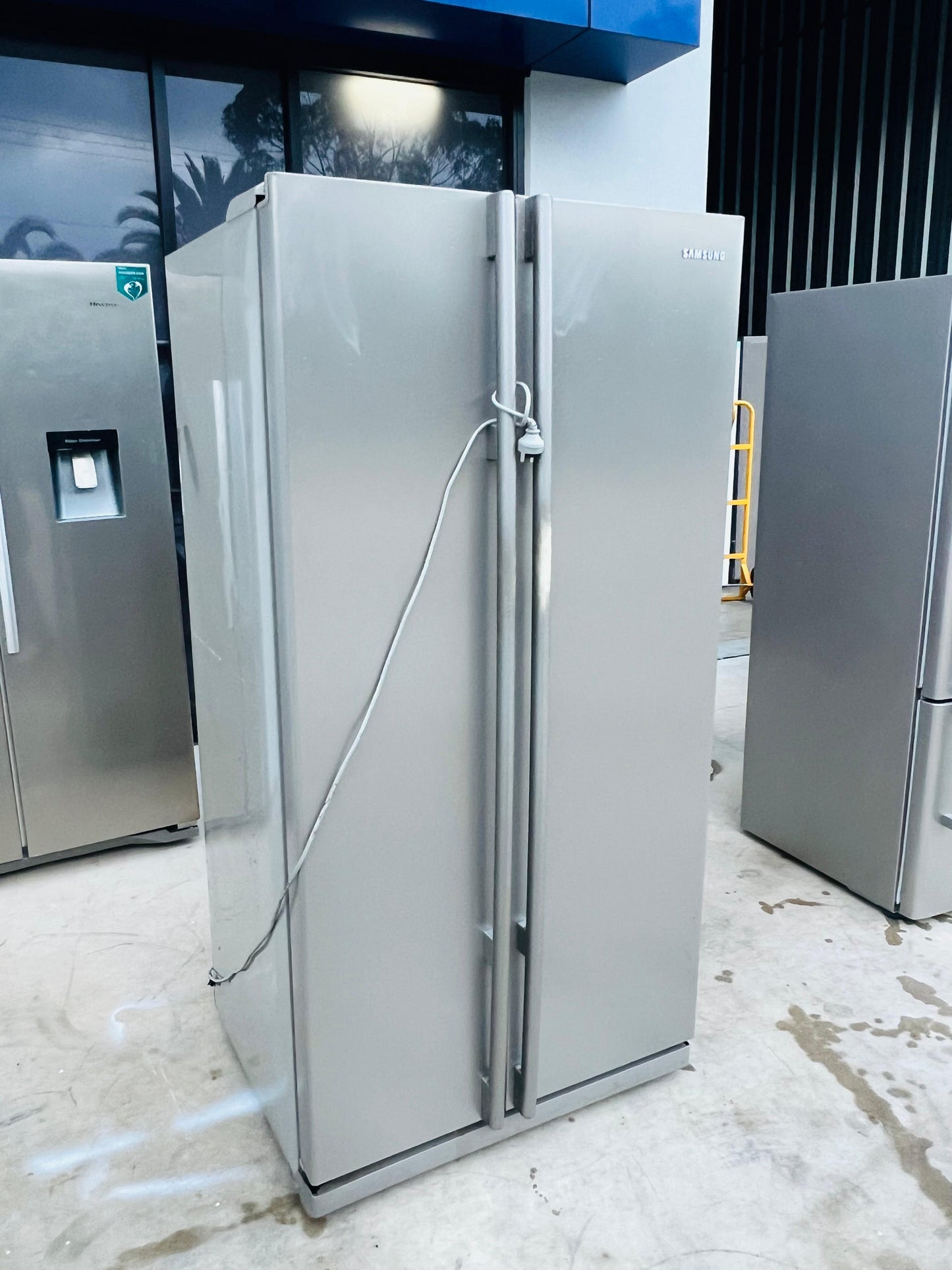 **SAMSUNG 539 LITRES SIDE BY SIDE FRIDGE FREEZER**