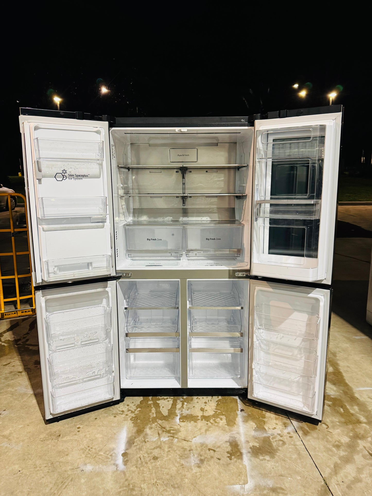 **LG QUAD FRENCH DOOR 706 LITRES FRIDGE FREEZER**