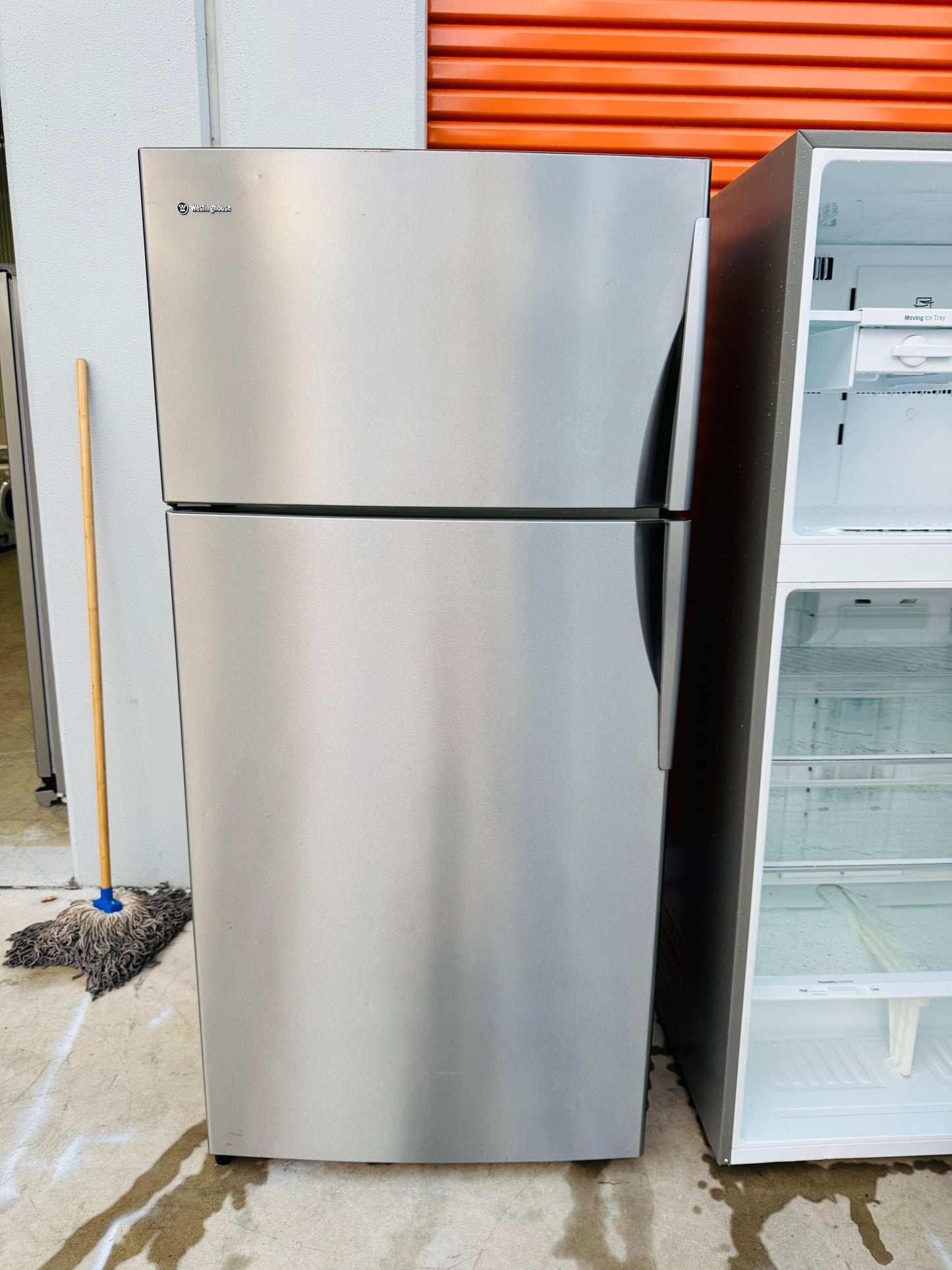 **WESTINGHOUSE 520 LITRES FRIDGE FREEZER**