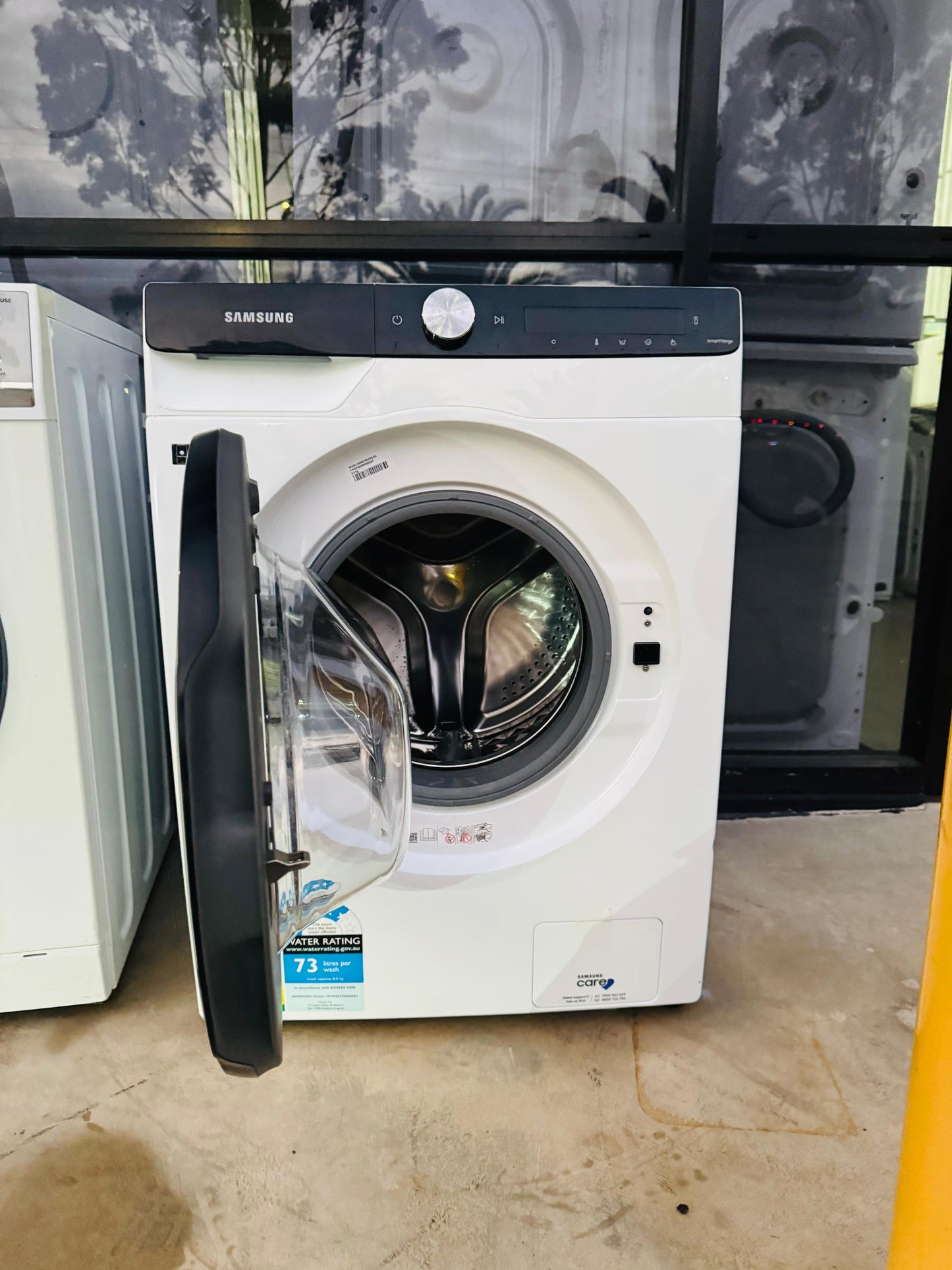 **SAMSUNG 8.5 KGS FRONT LOADER WASHING MACHINE**