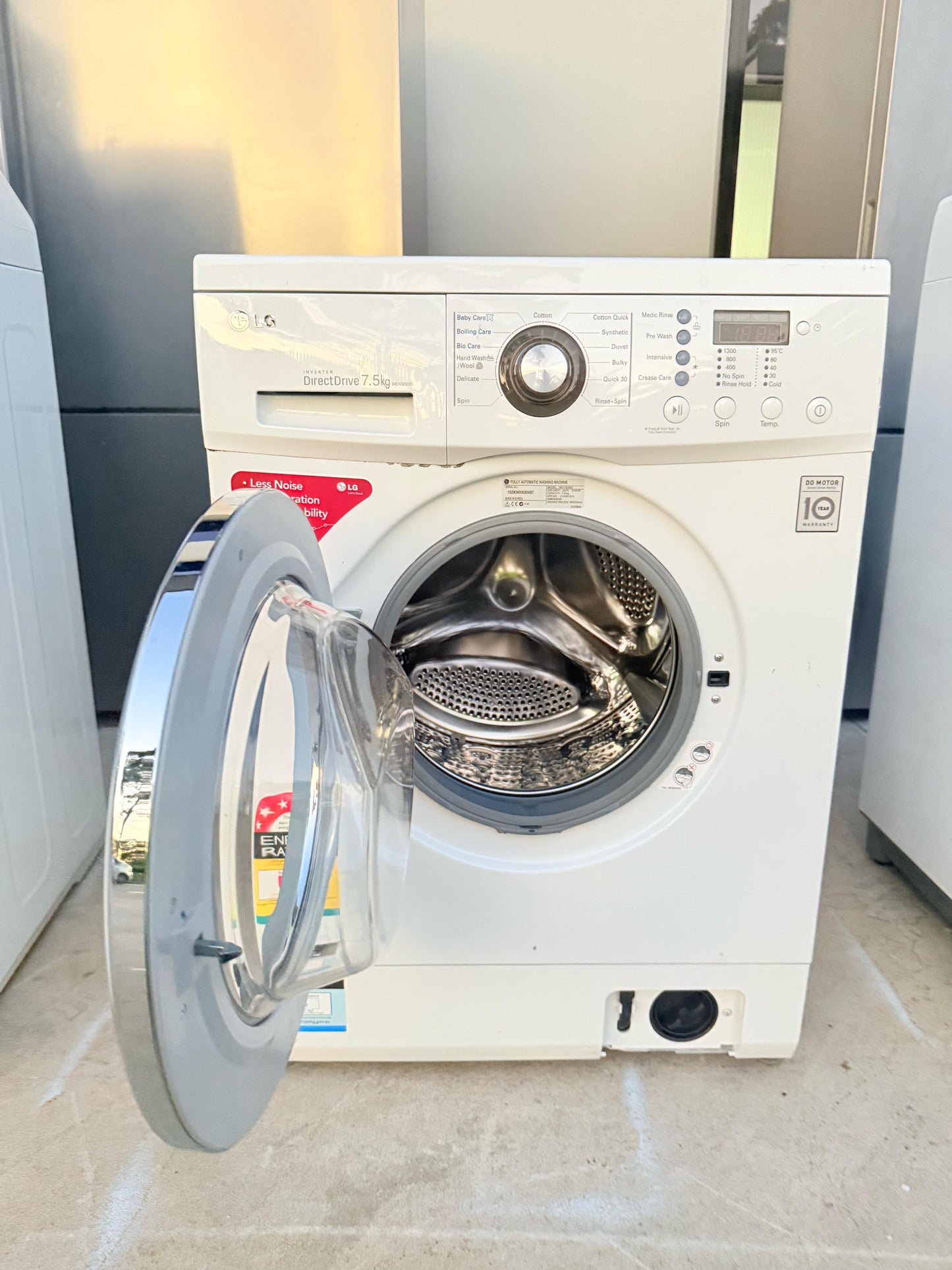 **LG 7.5KGS FRONT LOADER WASHING MACHINE**